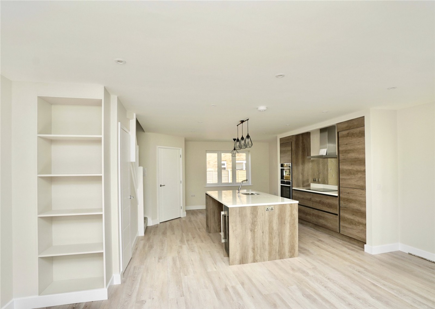 3 bed semi-detached house for sale in Pettit Road, Huntingdon 2