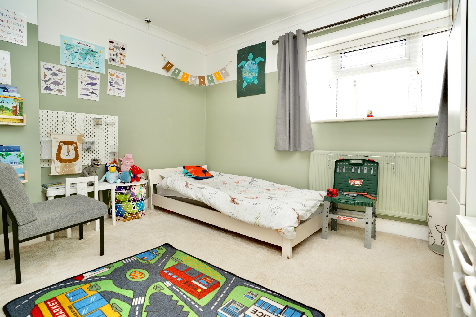 3 bed terraced house for sale in Coxons Close, Huntingdon 6