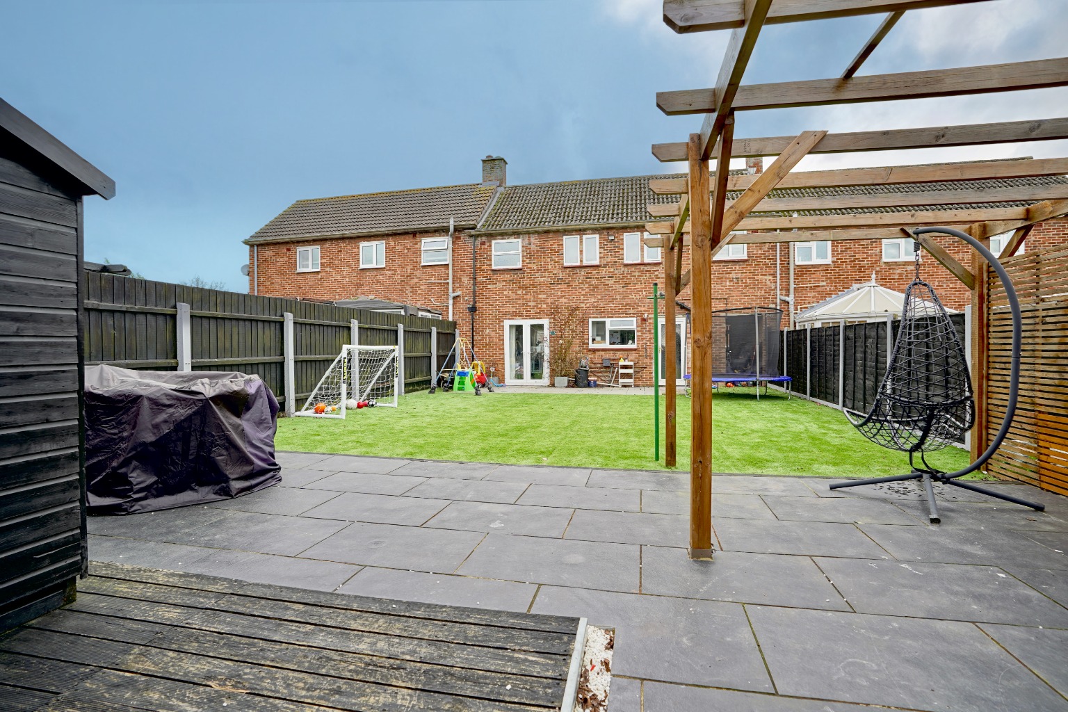 3 bed terraced house for sale in Coxons Close, Huntingdon  - Property Image 10