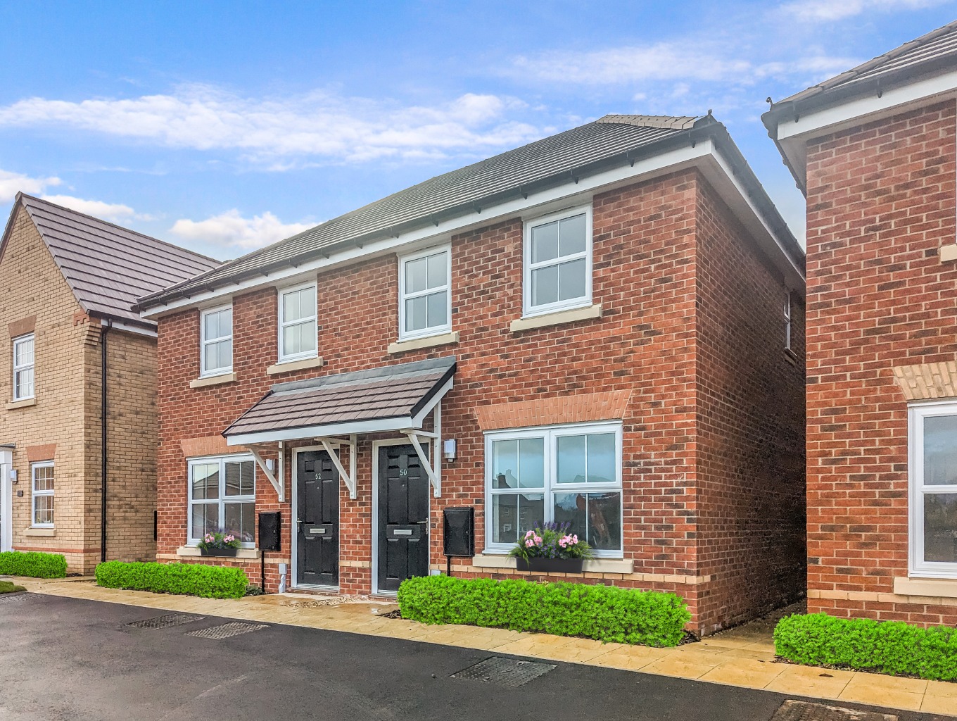 3 bed terraced house for sale in Frost Way, Huntingdon  - Property Image 1