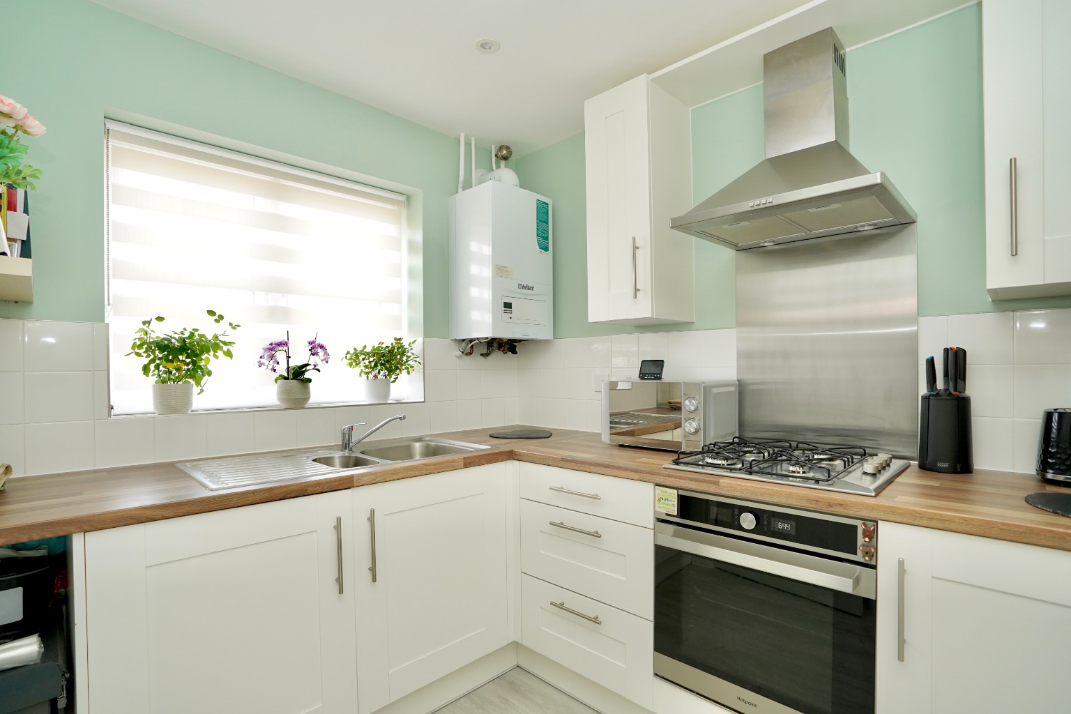 2 bed semi-detached house for sale in Harding Way, Huntingdon  - Property Image 2