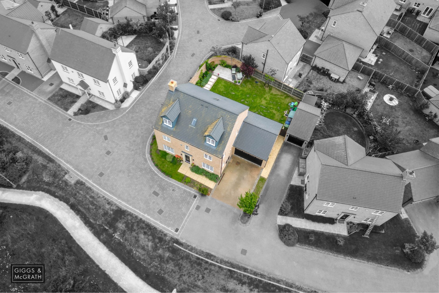 5 bed detached house for sale in Somning Close, Huntingdon 7