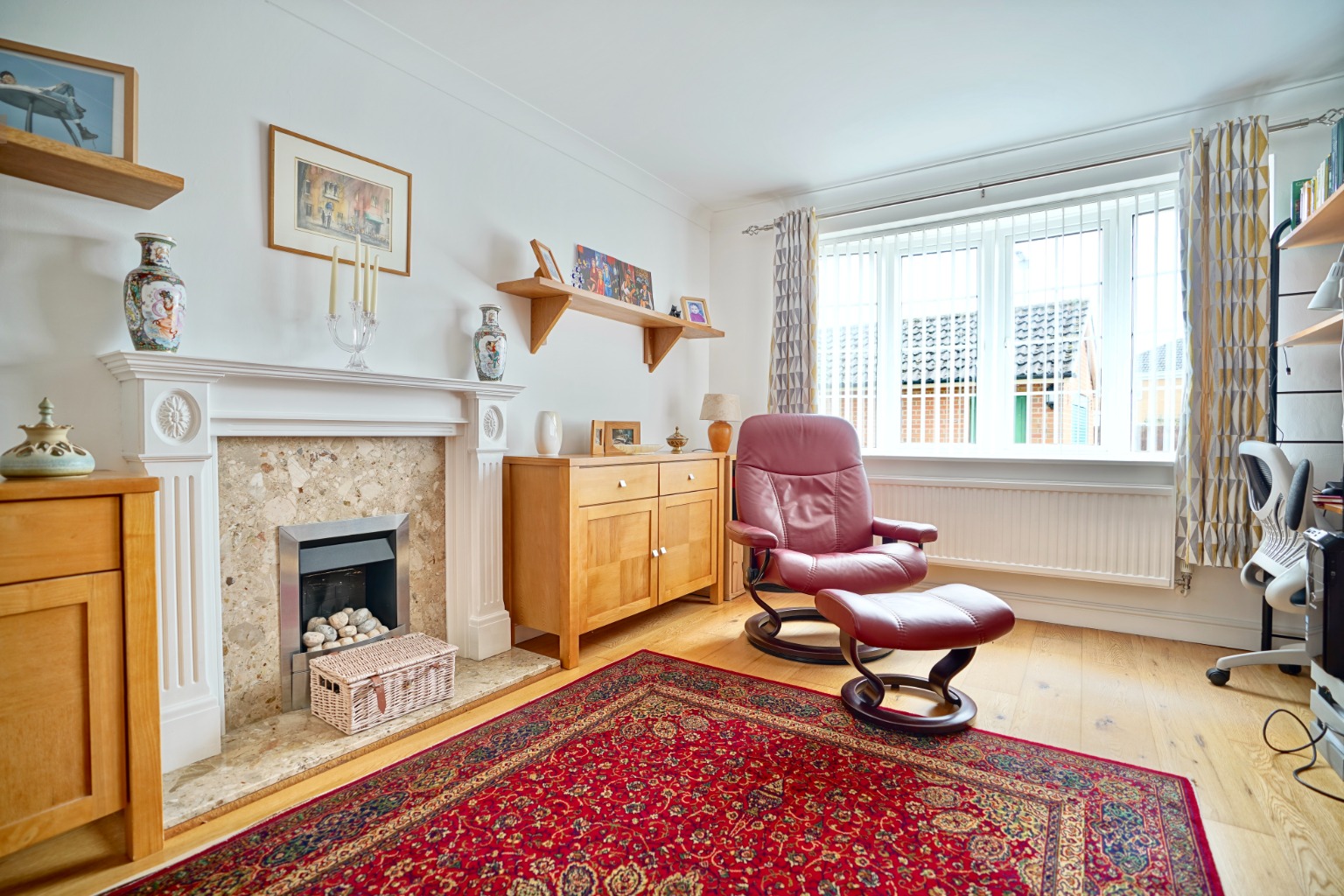 4 bed detached house for sale in Coniston Close, Huntingdon  - Property Image 5