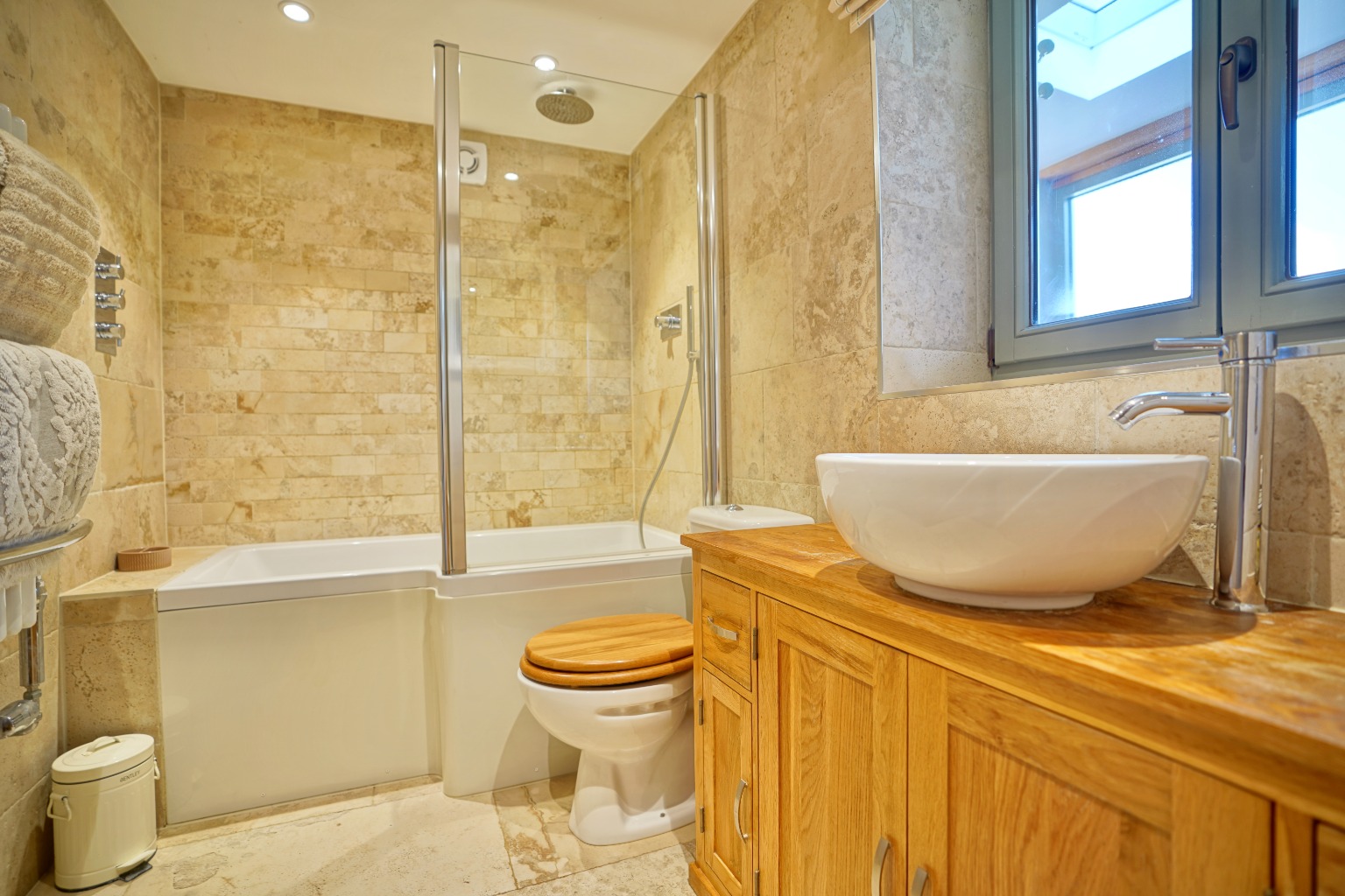 4 bed detached house for sale in Gloucester Road, Huntingdon  - Property Image 18