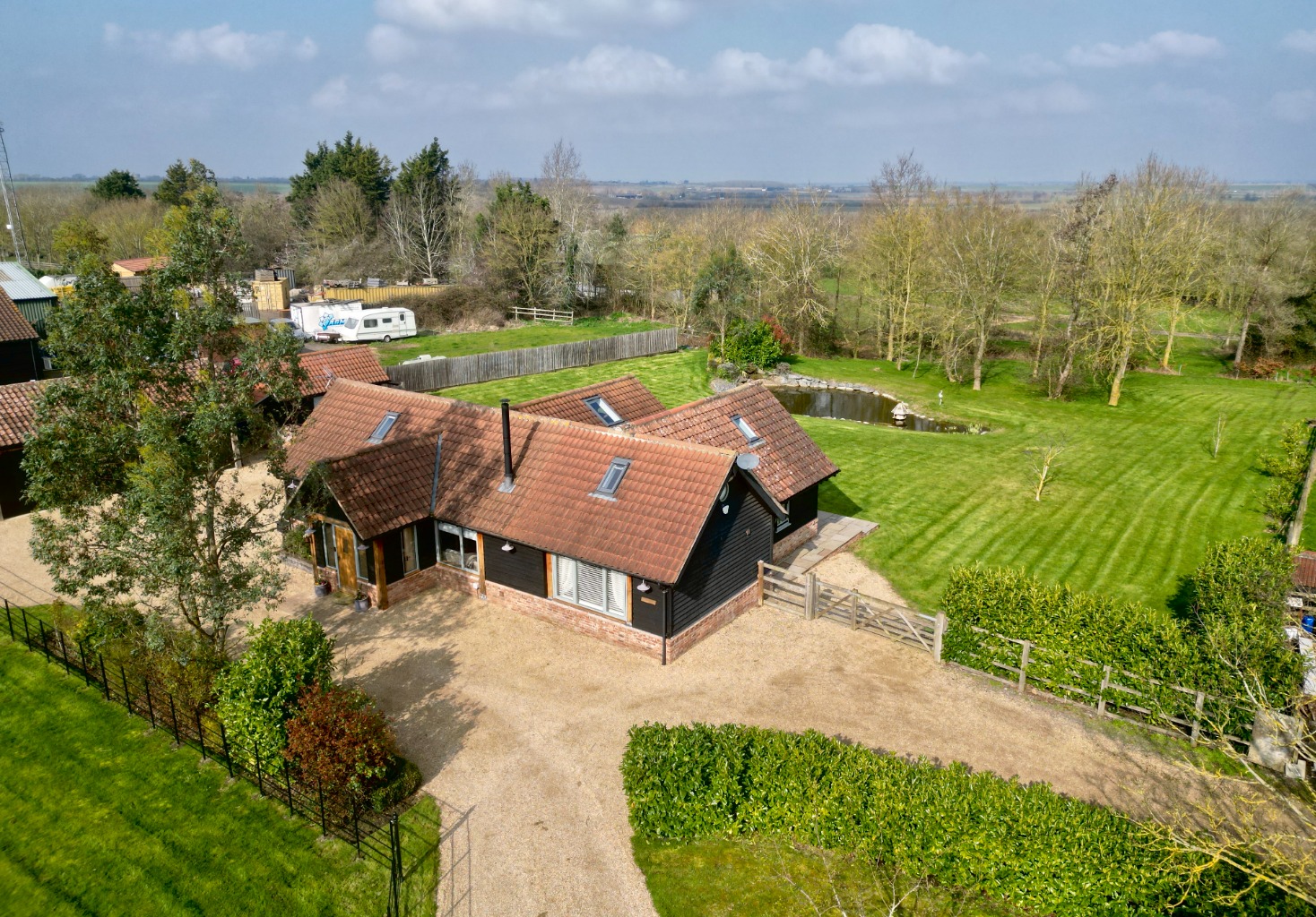 4 bed detached house for sale in Gloucester Road, Huntingdon - Property Image 1