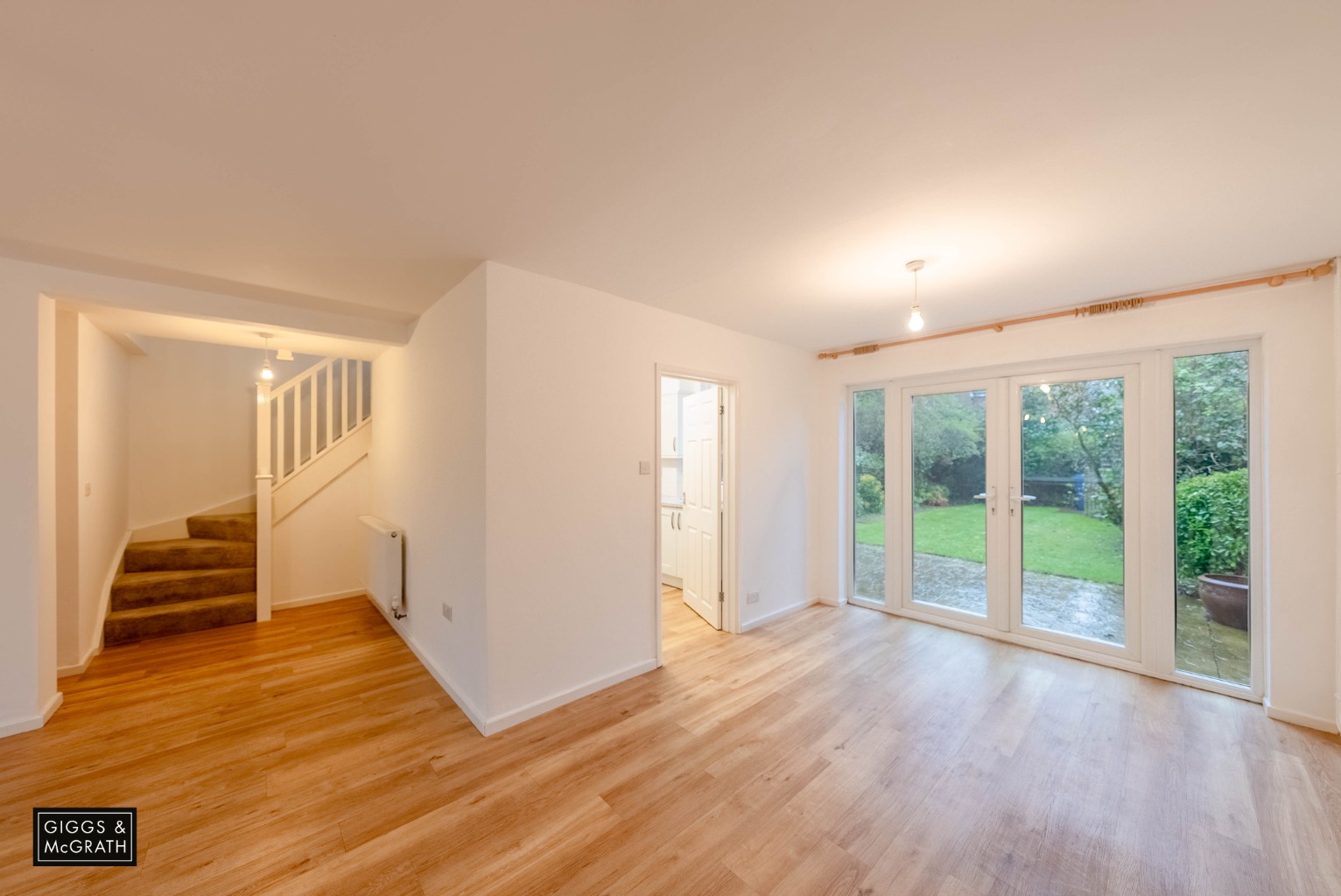 3 bed end of terrace house for sale in Gunnings Way, Huntingdon 3