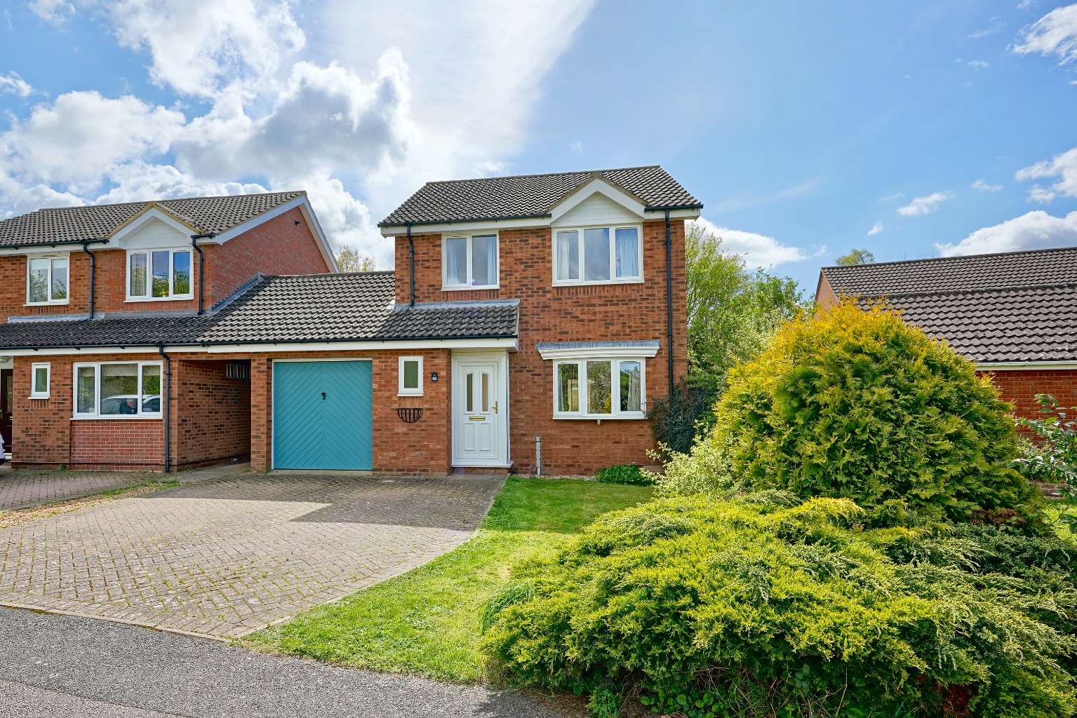 3 bed link detached house for sale in School Lane, Huntingdon - Property Image 1