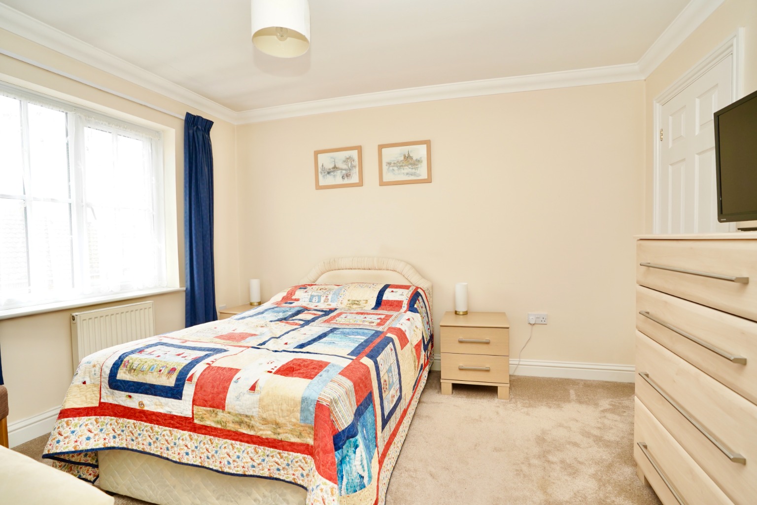 4 bed terraced house for sale in South Park Drive, Cambridgeshire  - Property Image 7