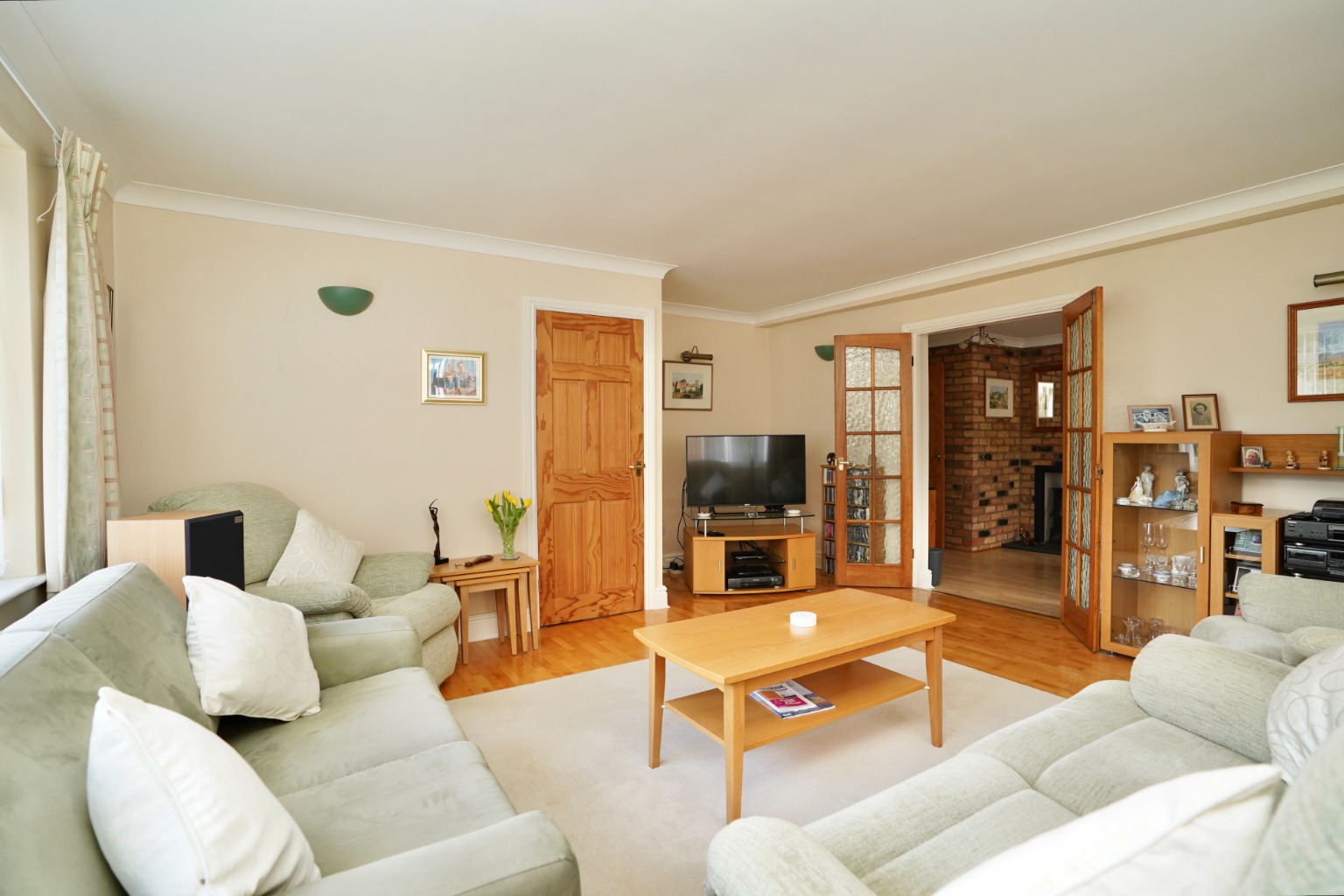 3 bed detached bungalow for sale in Parkhall Road, Huntingdon 1