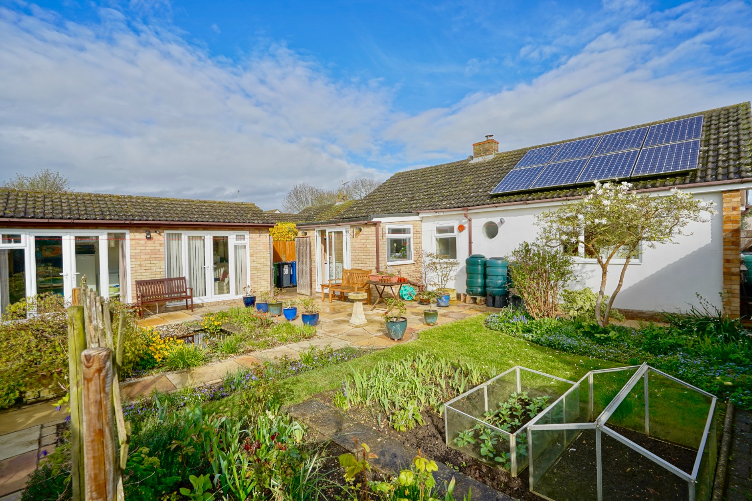 3 bed detached bungalow for sale in Parkhall Road, Huntingdon 18