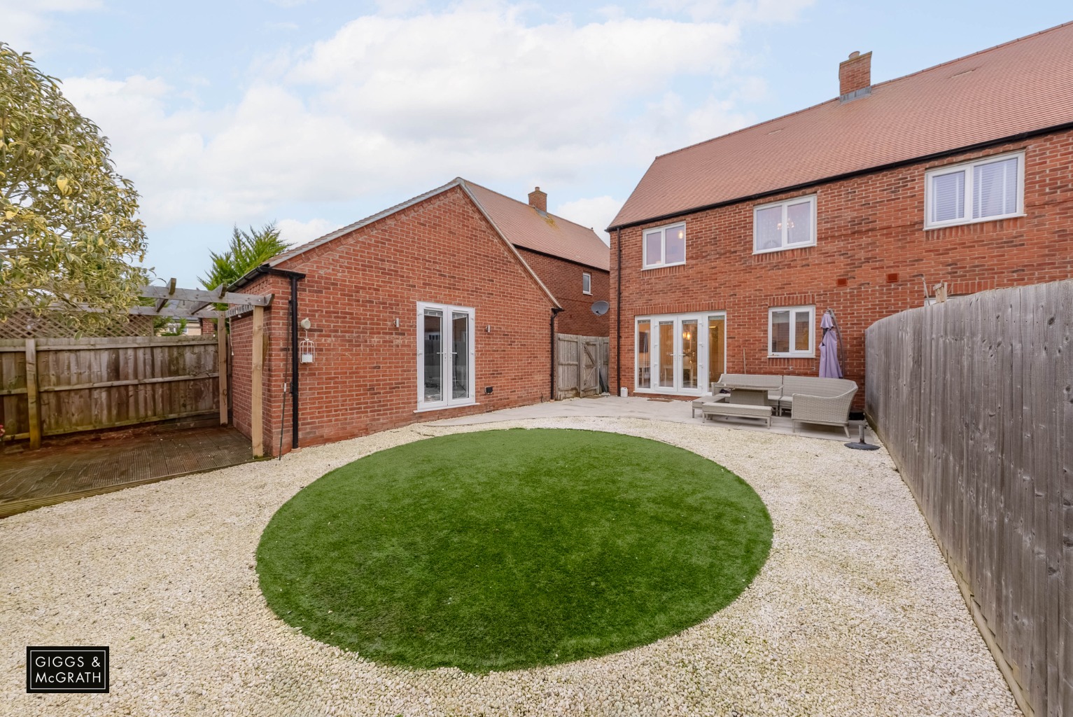 3 bed semi-detached house for sale in Senliz Road, Huntingdon 18