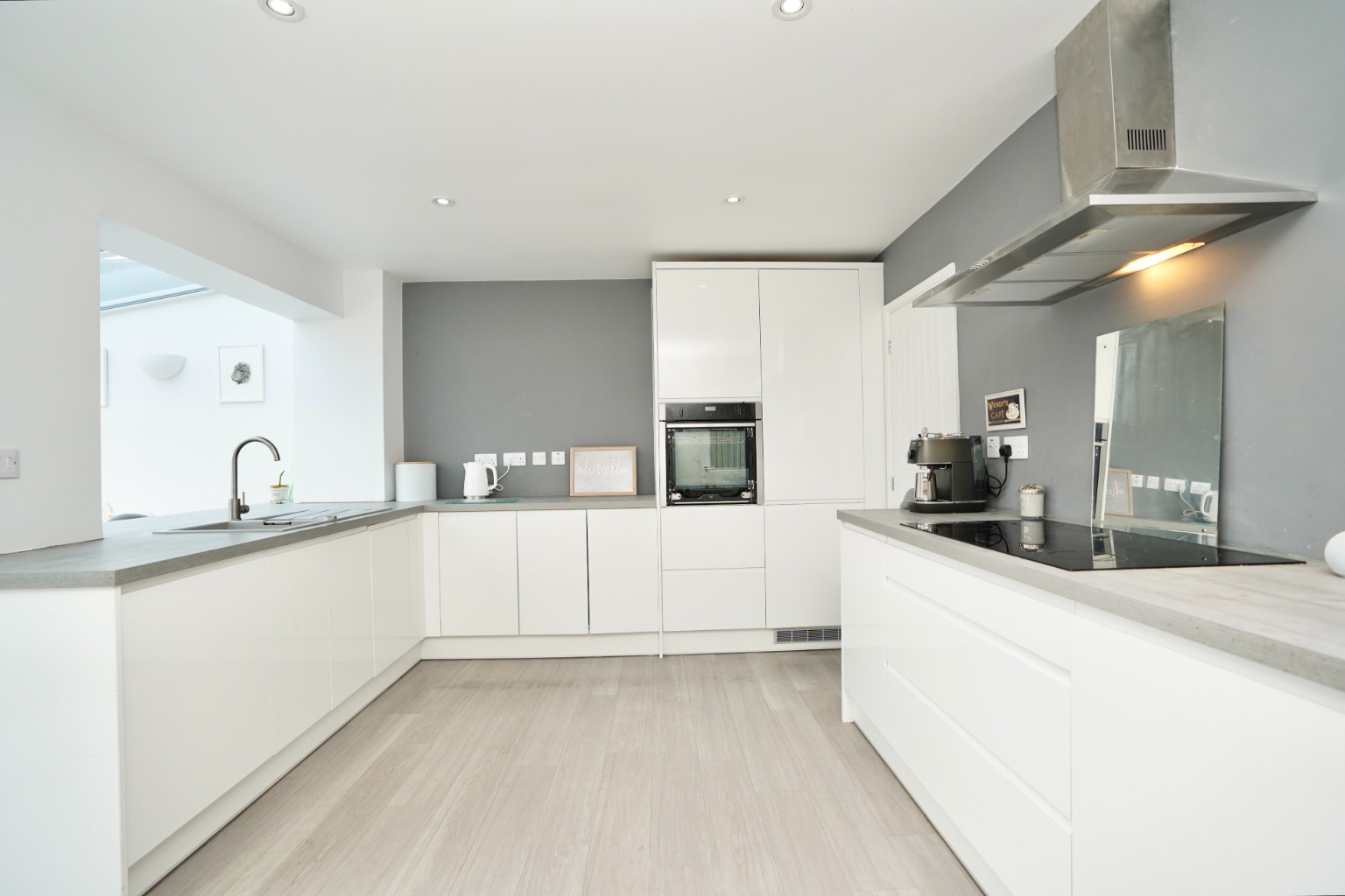 3 bed detached house for sale in Wheatley Crescent, Huntingdon 5