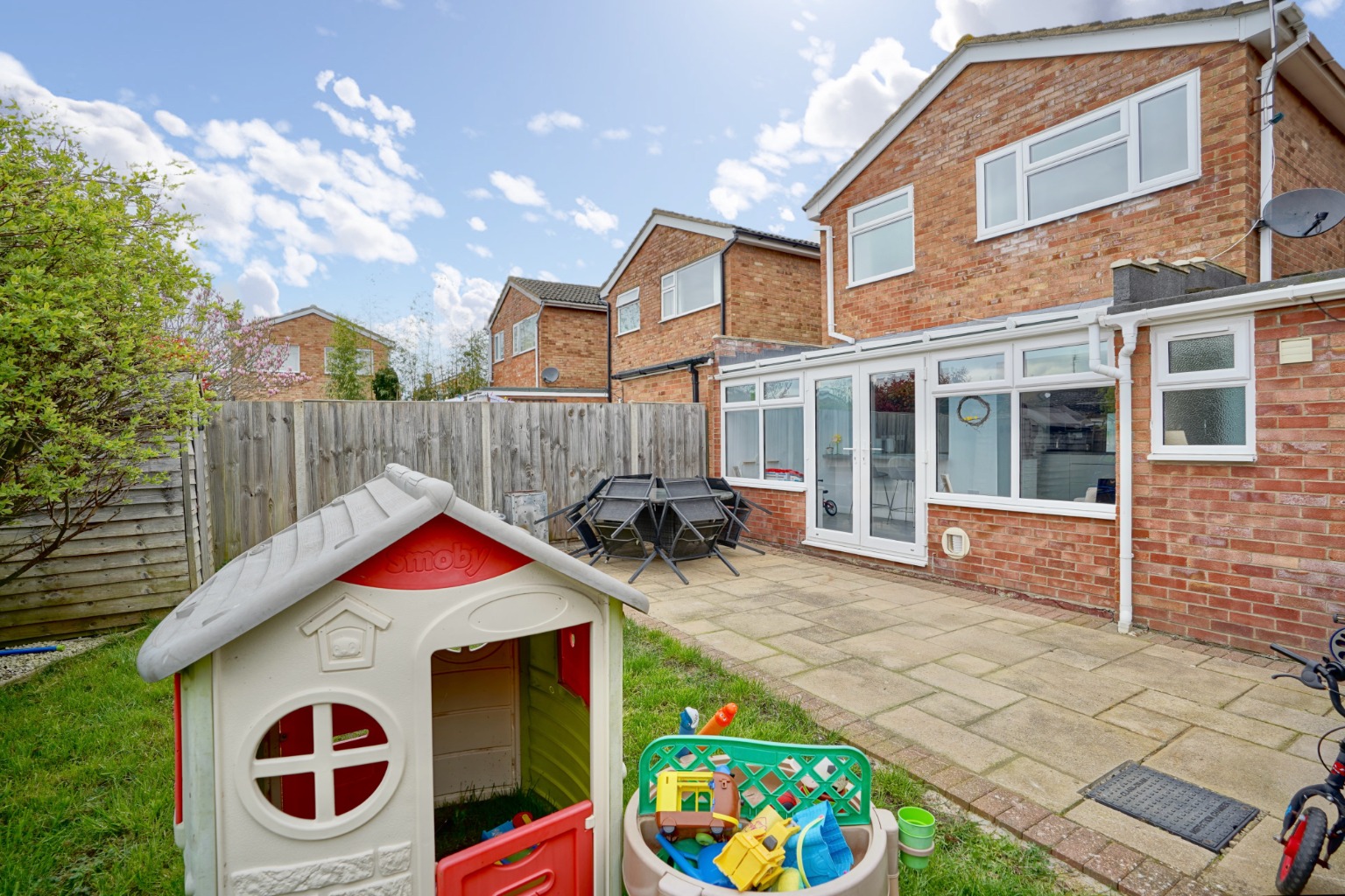 3 bed detached house for sale in Wheatley Crescent, Huntingdon 12