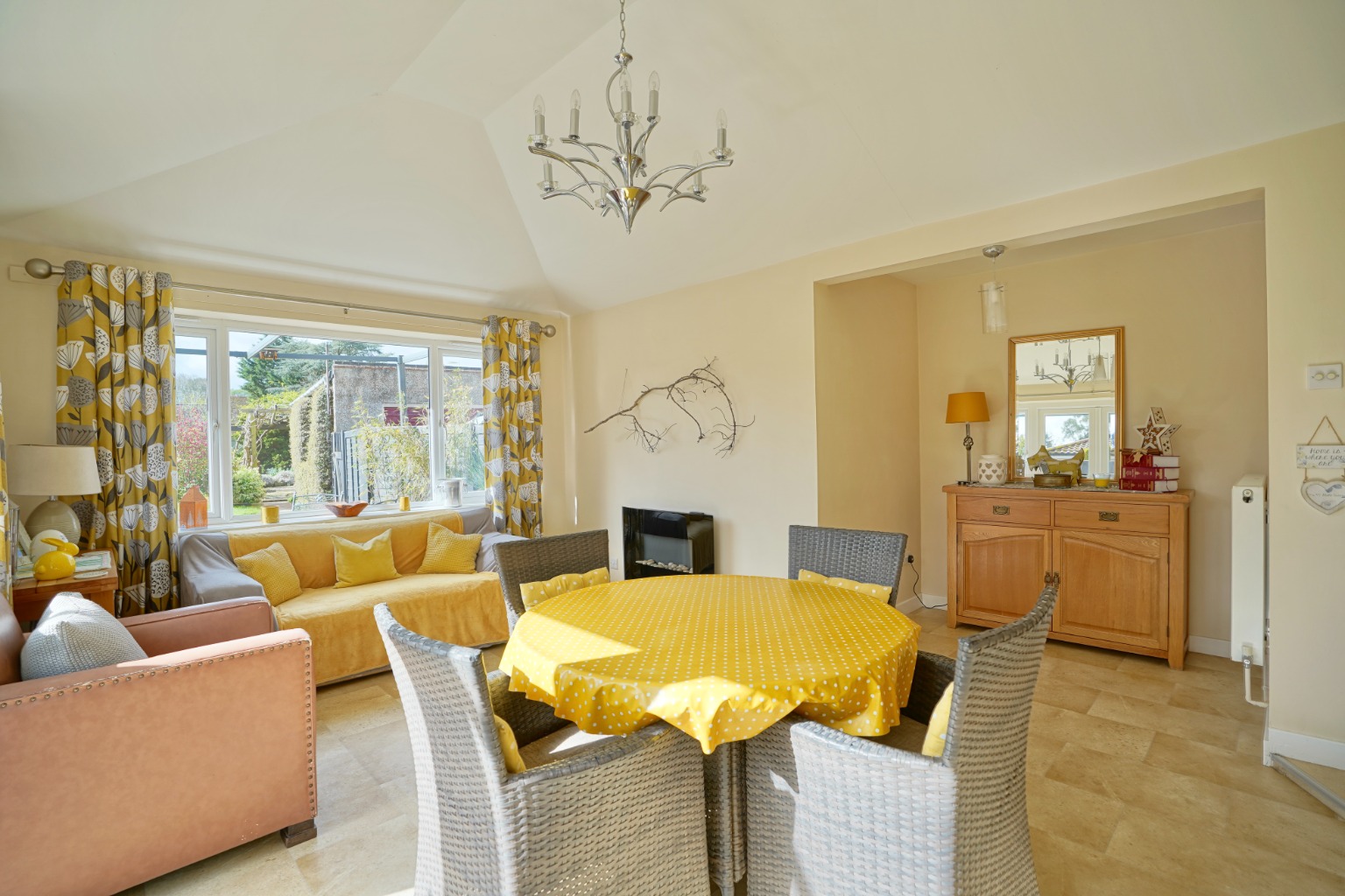 3 bed semi-detached house for sale in Thrapston Road, Huntingdon  - Property Image 4