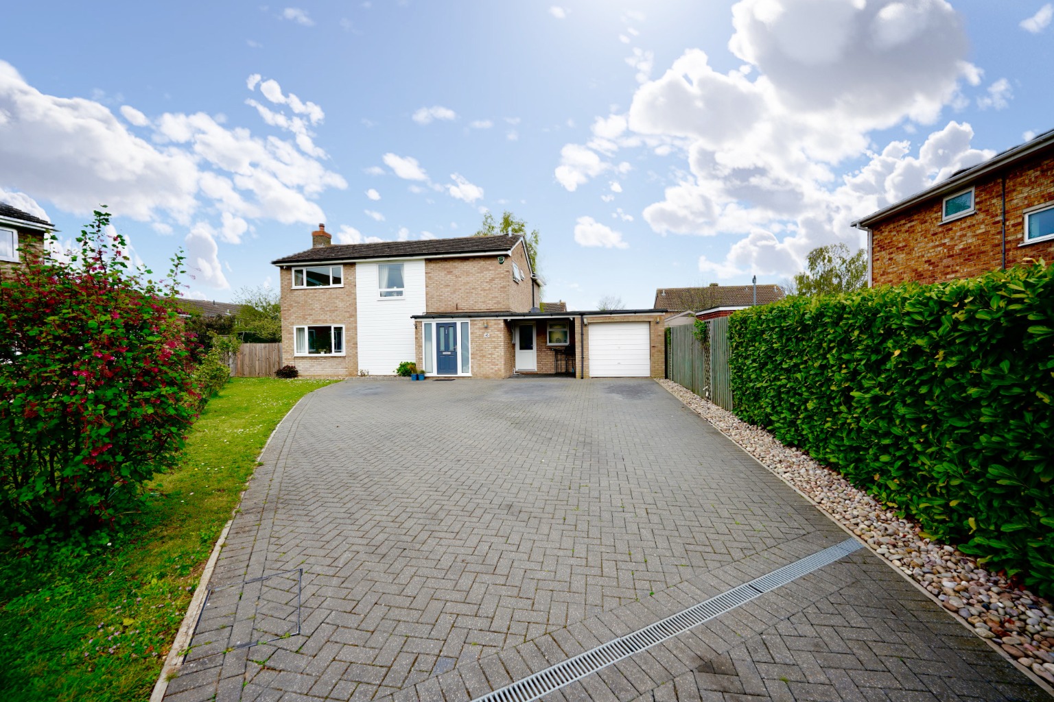 4 bed detached house for sale in Greenfields, Huntingdon  - Property Image 4