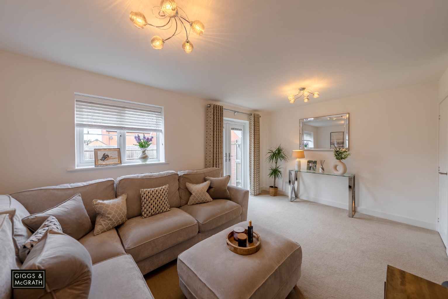 3 bed semi-detached house for sale in Hetley Close, Huntingdon 4