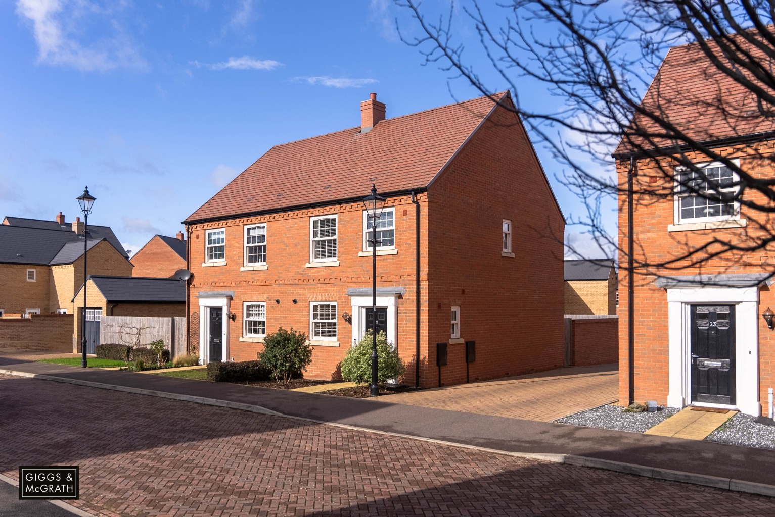 3 bed semi-detached house for sale in Hetley Close, Huntingdon  - Property Image 1