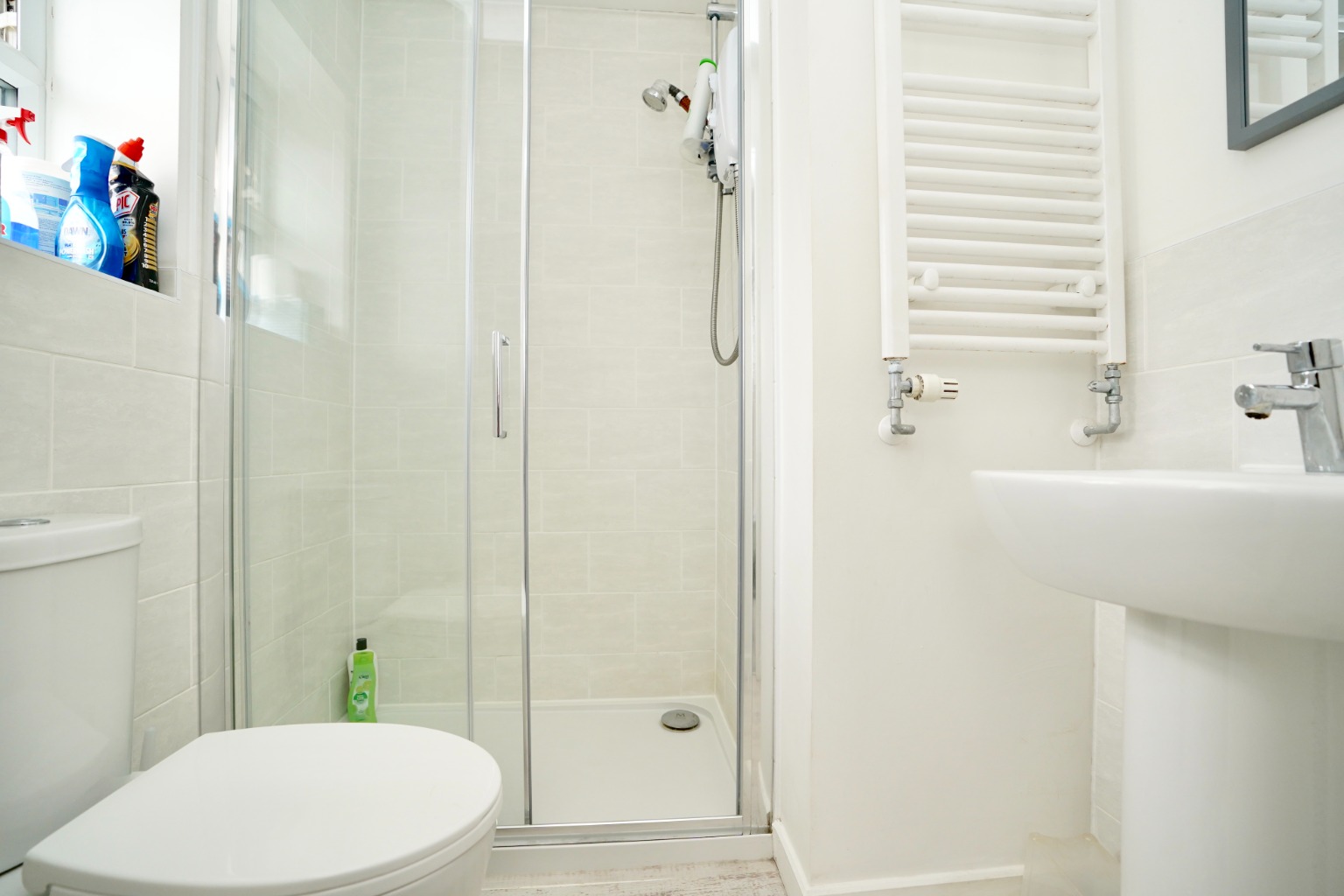 3 bed semi-detached house for sale in Gumcester Way, Huntingdon 5