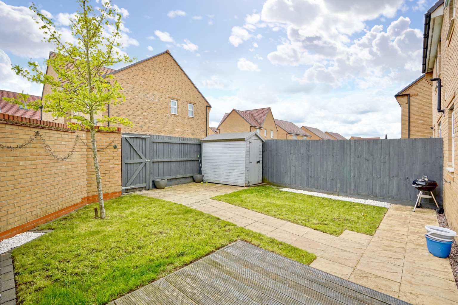 3 bed semi-detached house for sale in Gumcester Way, Huntingdon 3