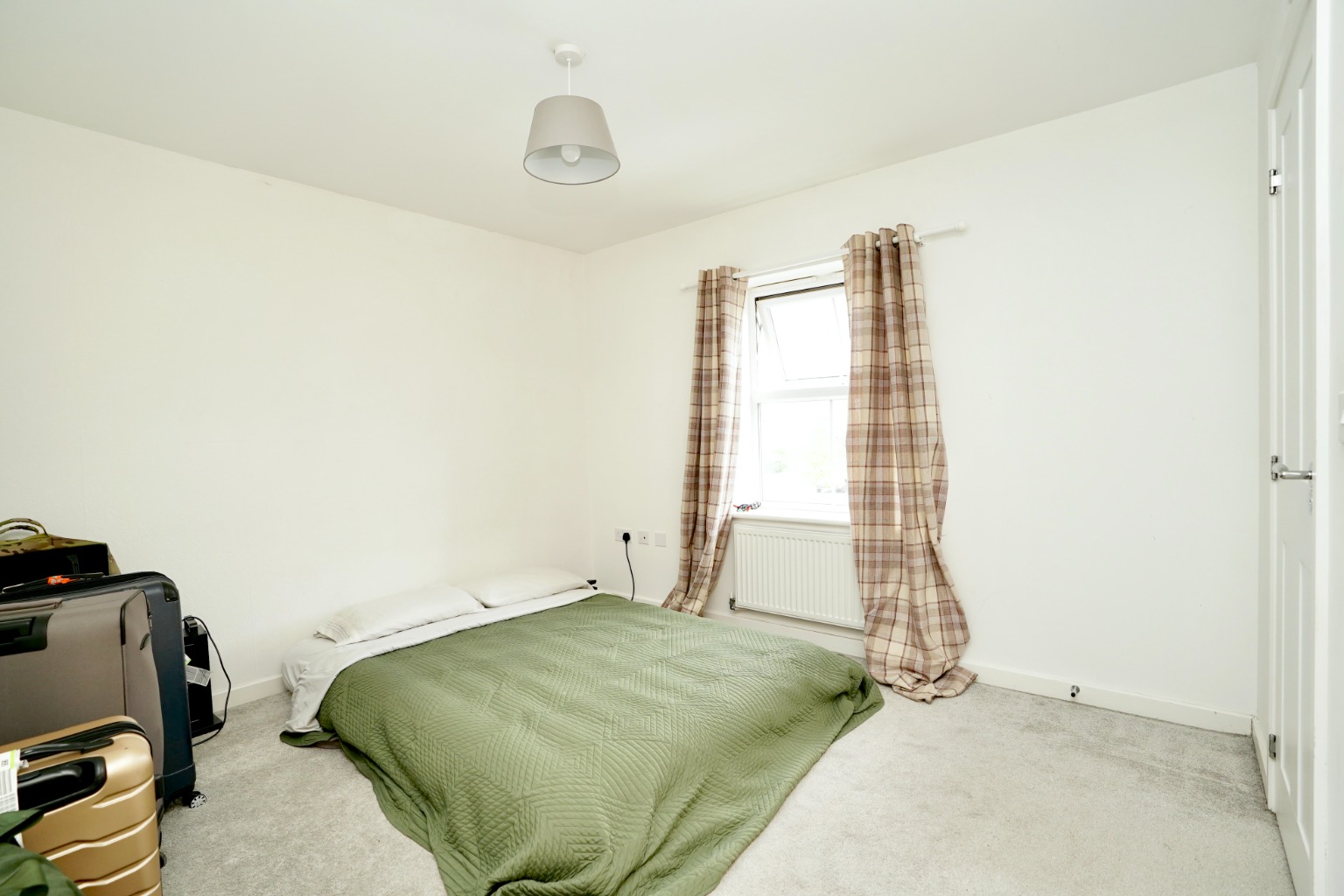 3 bed semi-detached house for sale in Gumcester Way, Huntingdon  - Property Image 5