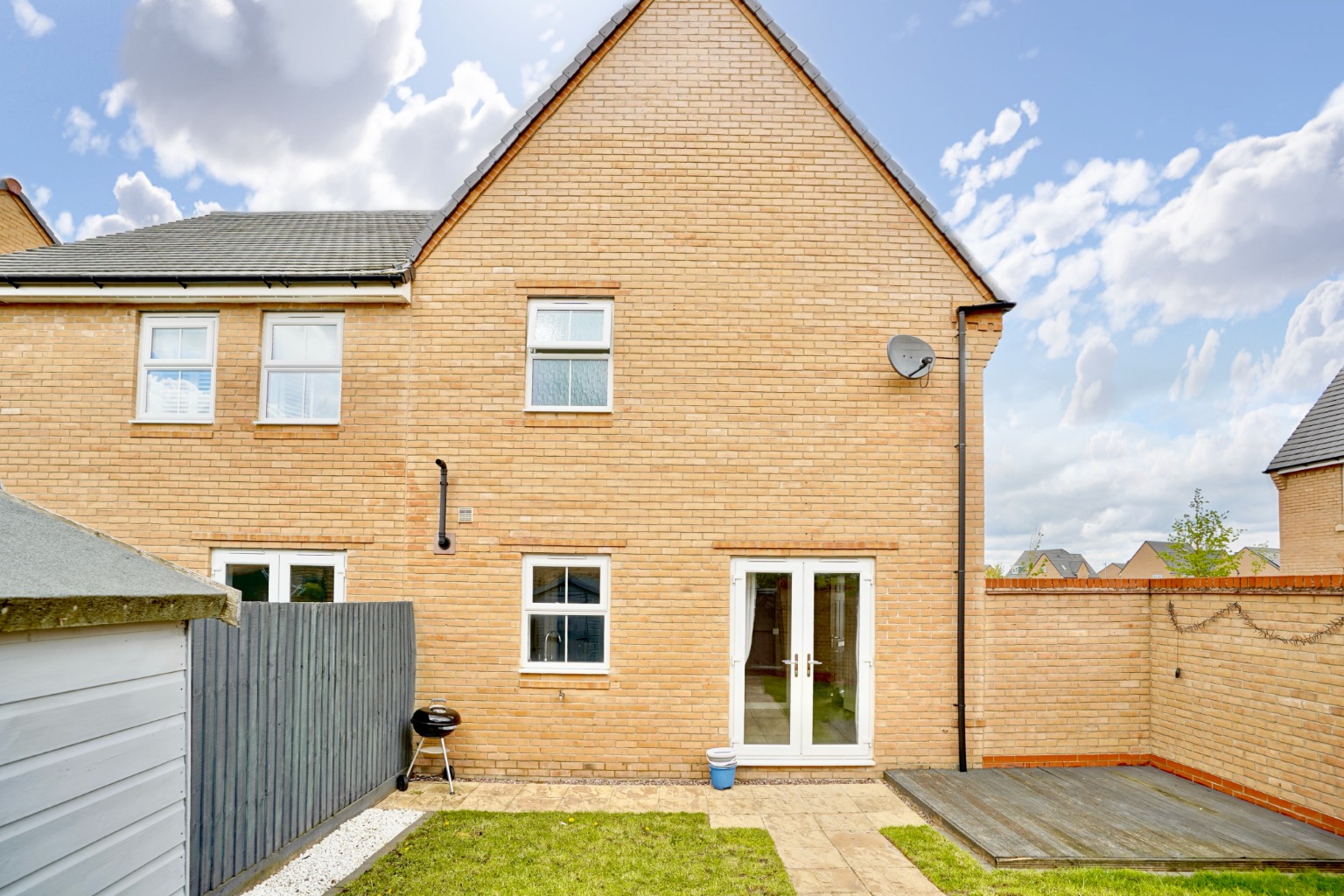 3 bed semi-detached house for sale in Gumcester Way, Huntingdon  - Property Image 12