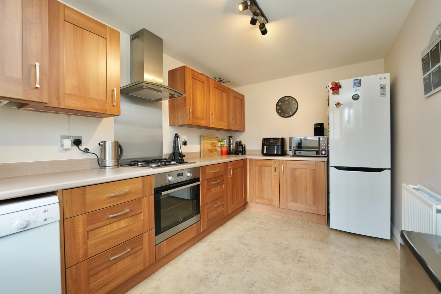 4 bed semi-detached house for sale in Summer's Hill Drive, Cambridge  - Property Image 6