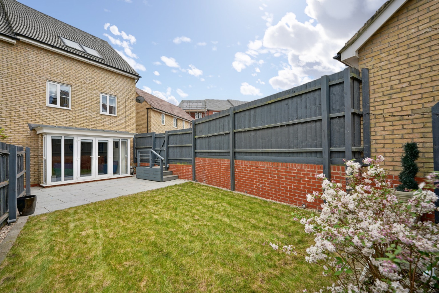 4 bed semi-detached house for sale in Summer's Hill Drive, Cambridge 3