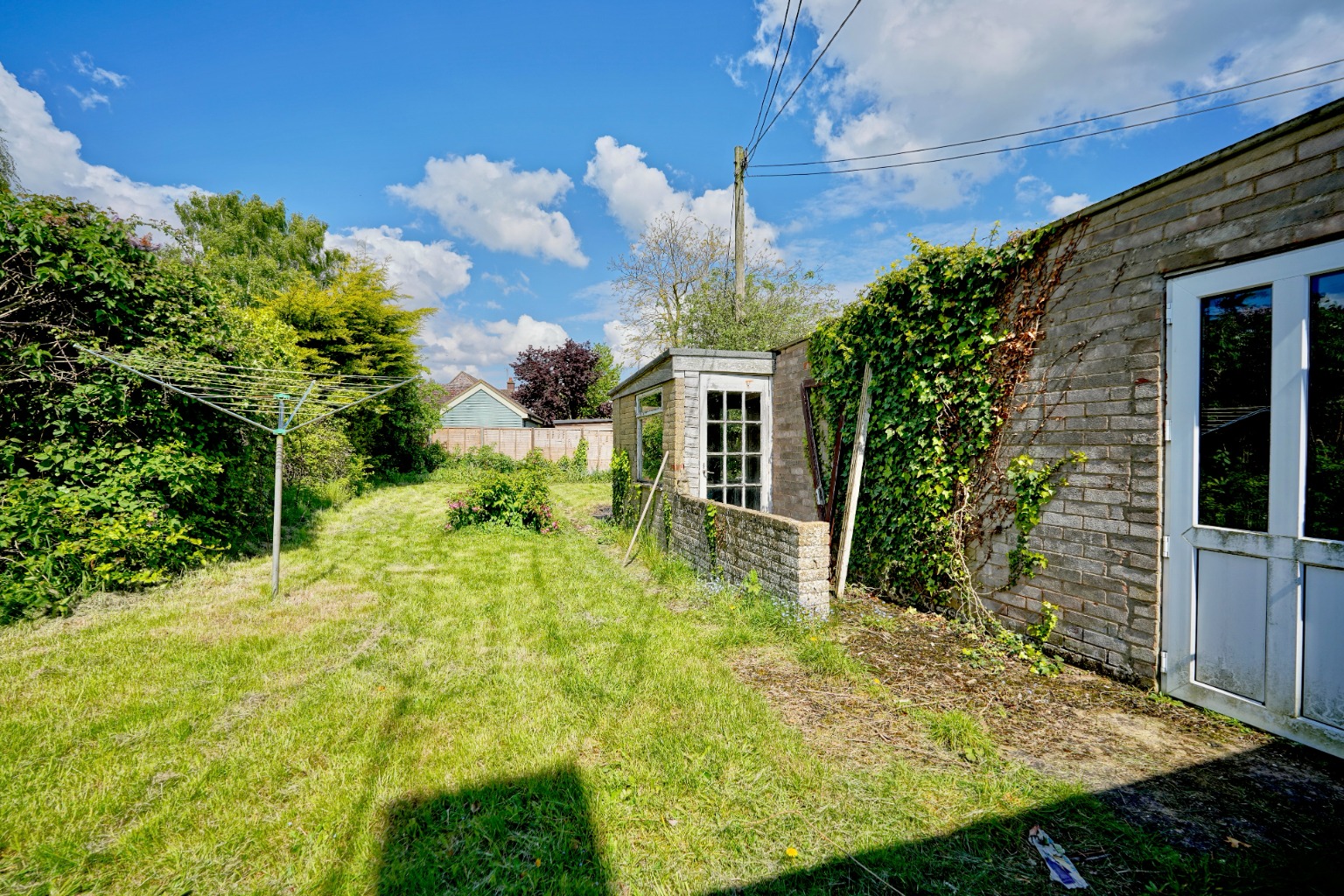 2 bed bungalow for sale in Marsh Lane, Cambridgeshire 2