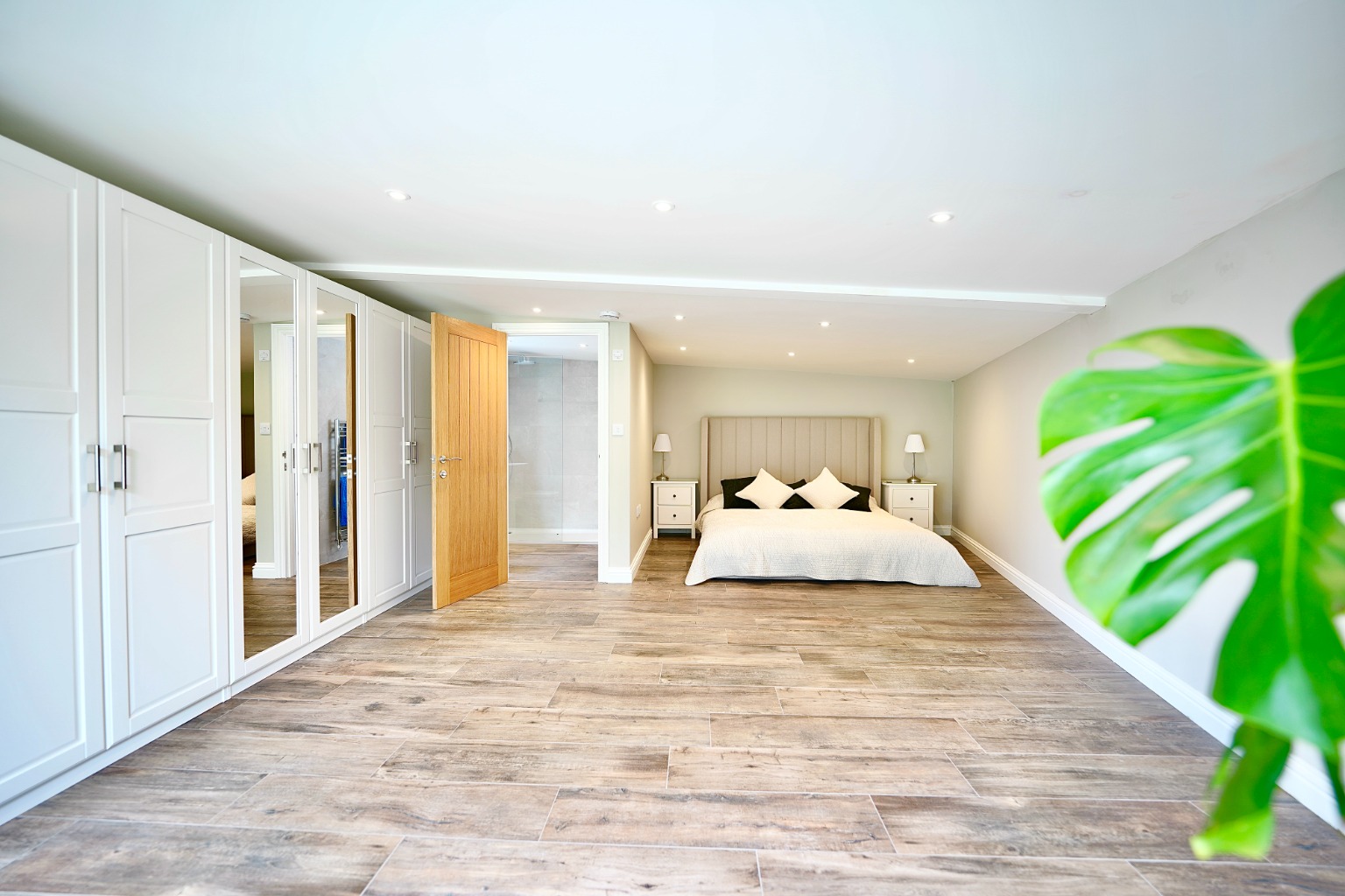 4 bed semi-detached house for sale in Hill Estate, Huntingdon  - Property Image 3