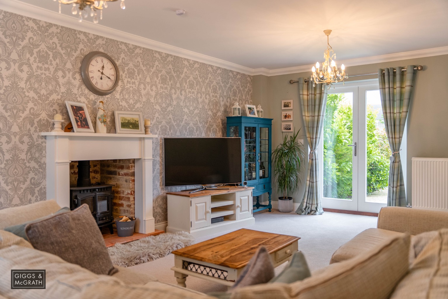 4 bed detached house for sale in Pinner Lane, Huntingdon 7