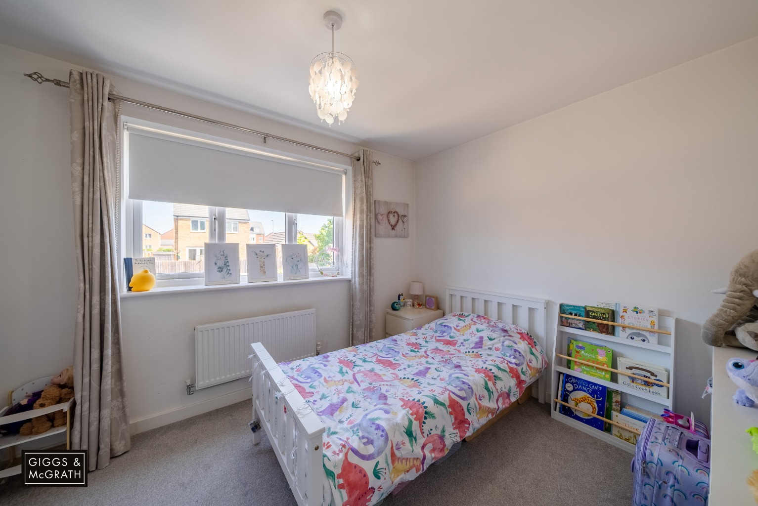 3 bed end of terrace house for sale in Christie Drive, Huntingdon 6