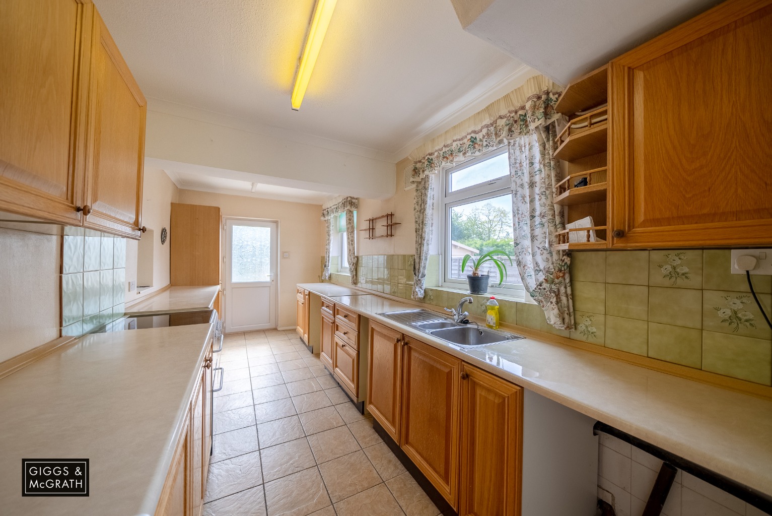 3 bed semi-detached house for sale in Miller Way, Huntingdon 3
