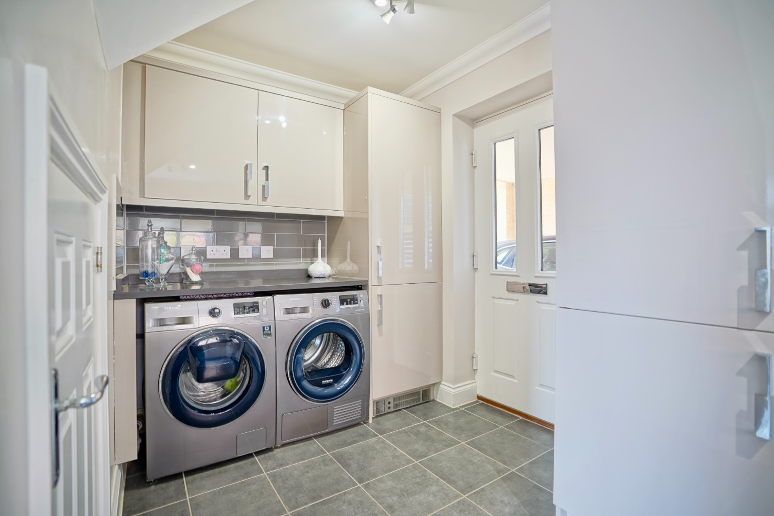 4 bed link detached house for sale in Pople Drive, Huntingdon 9