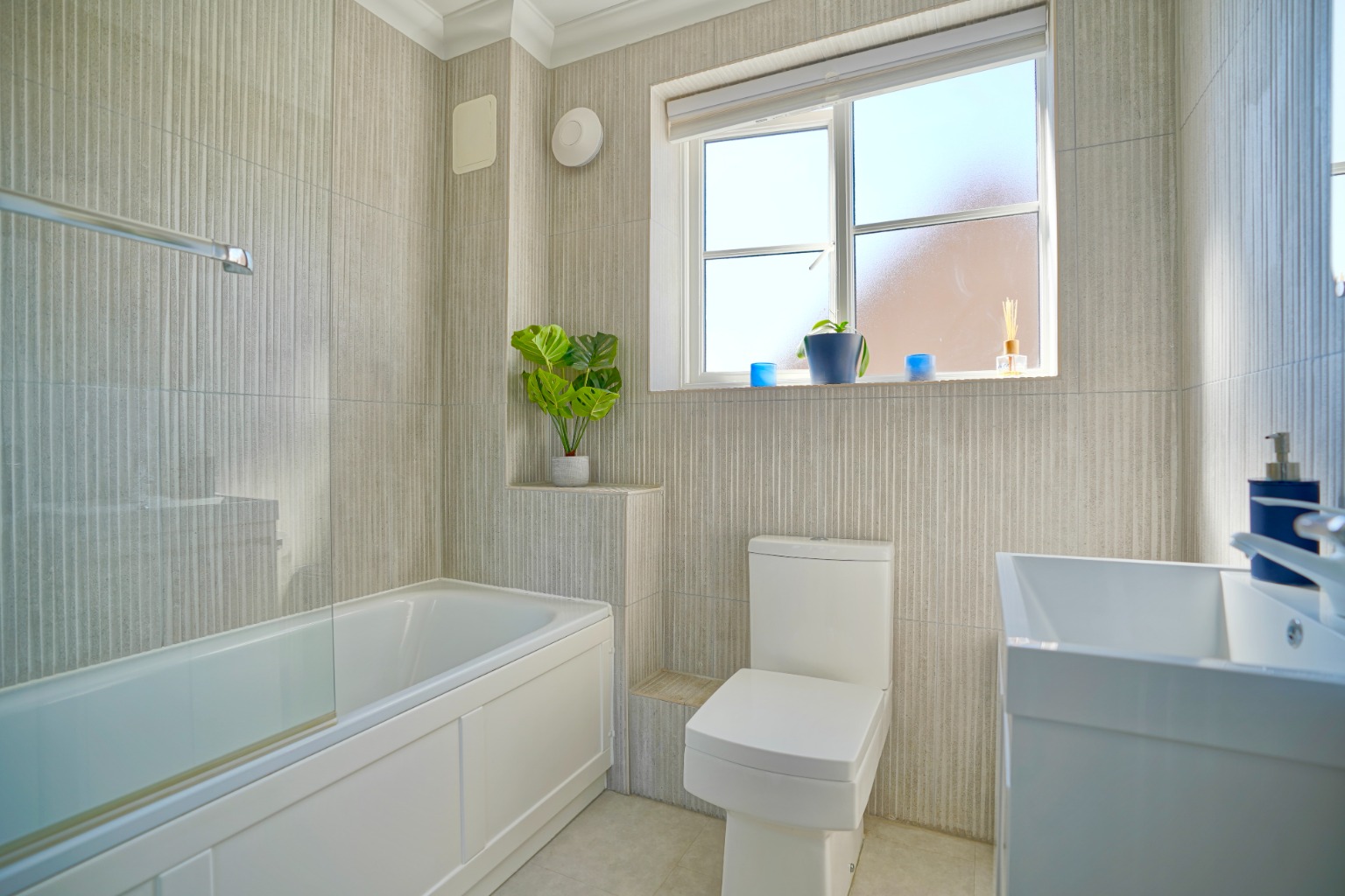 4 bed link detached house for sale in Pople Drive, Huntingdon  - Property Image 14