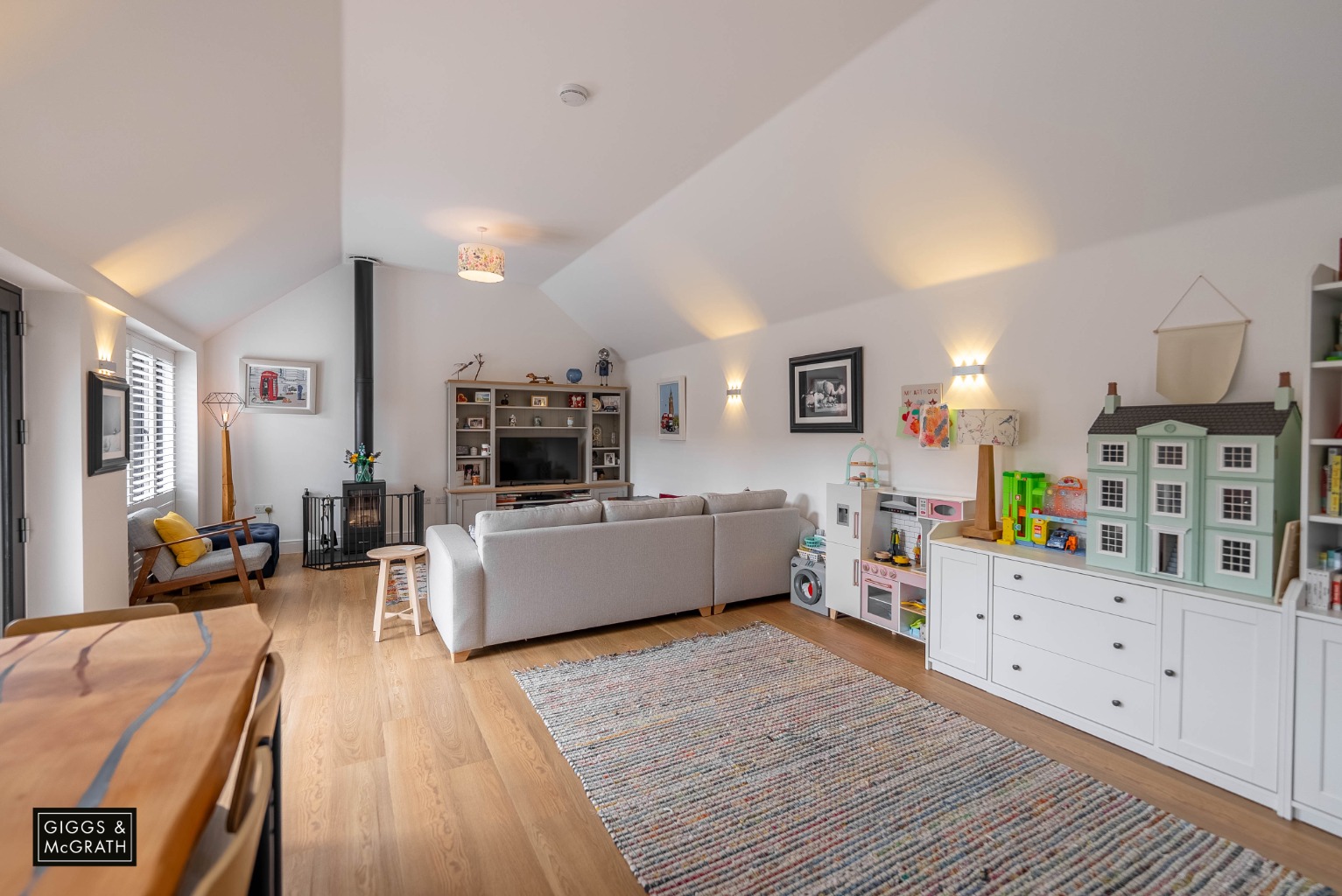 3 bed semi-detached bungalow for sale in Bance Court, Huntingdon 2