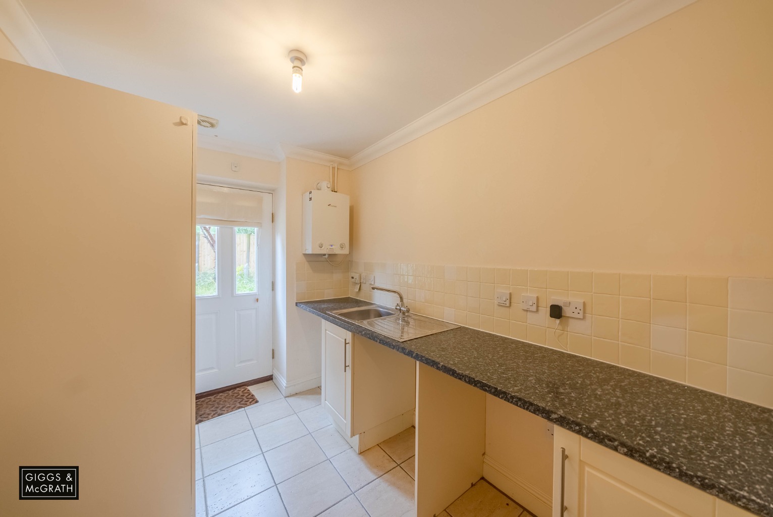 5 bed end of terrace house for sale in South Park Drive, Cambridge 6