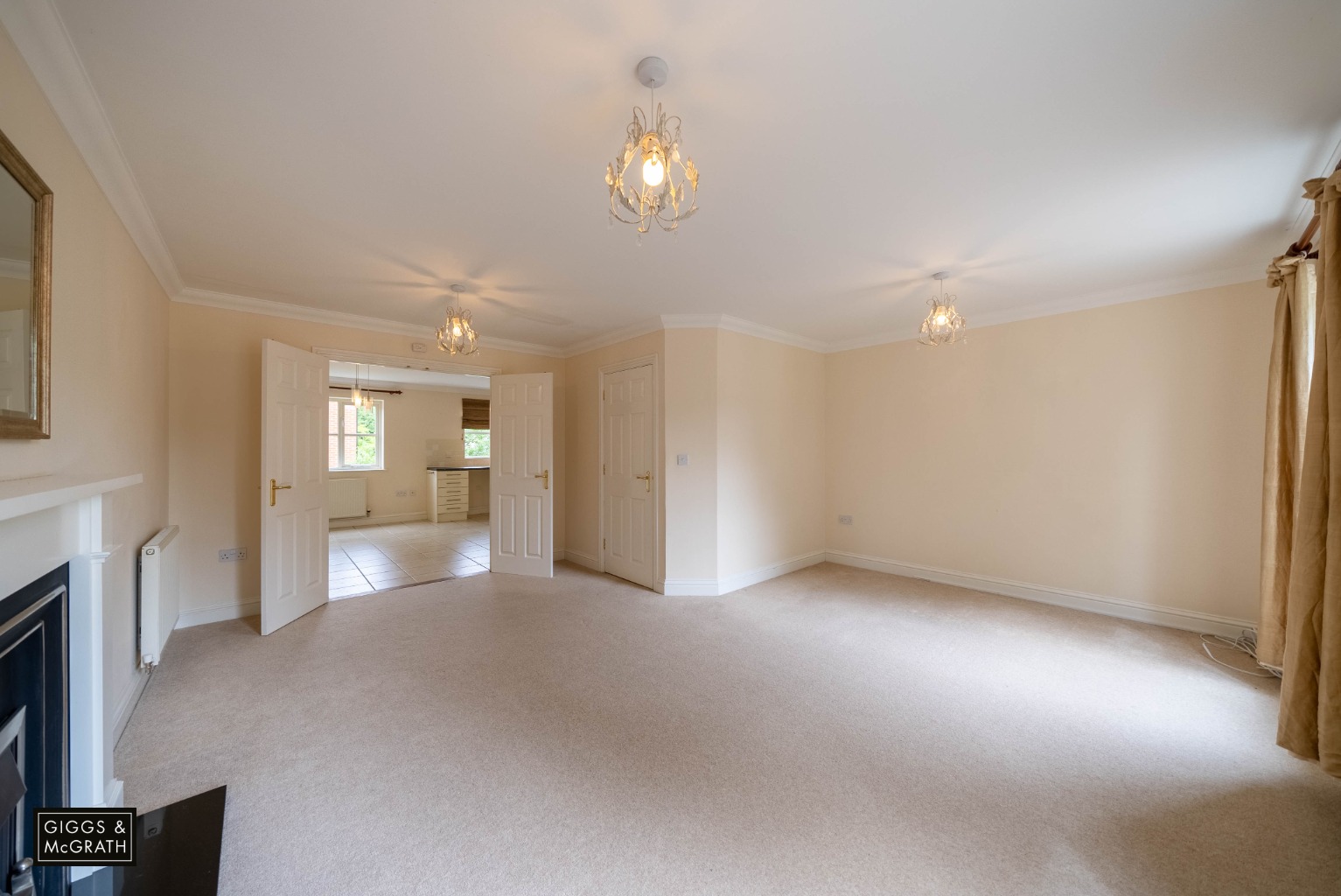 5 bed end of terrace house for sale in South Park Drive, Cambridge 3