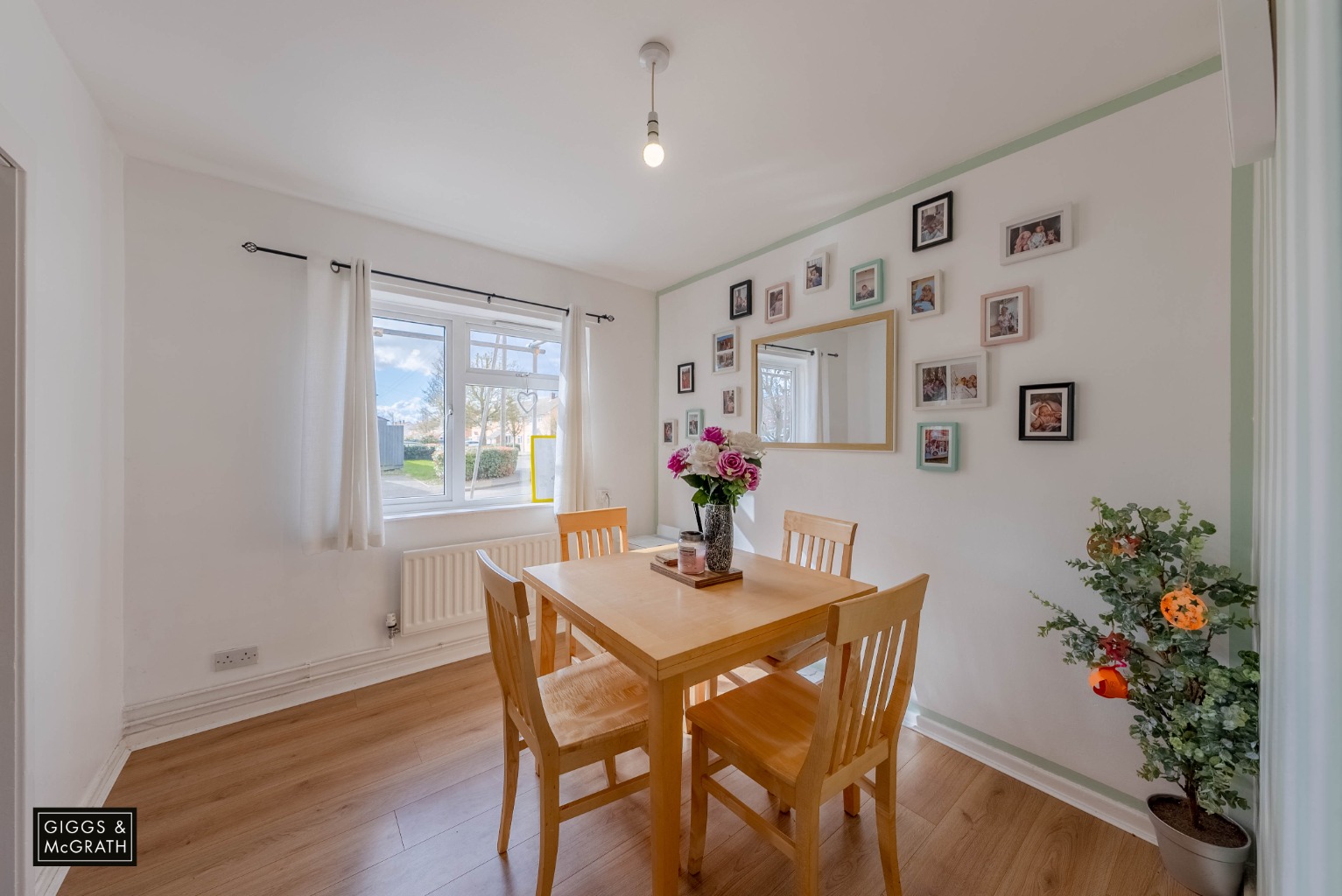3 bed semi-detached house for sale in Belle Isle Crescent, Huntingdon  - Property Image 7