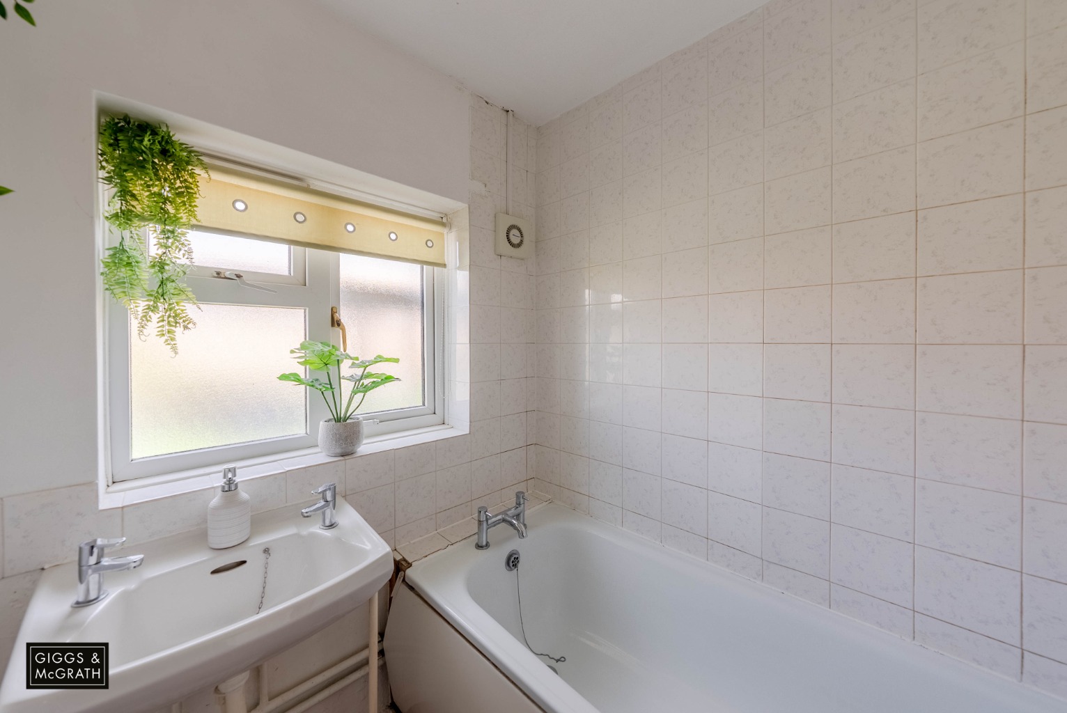 3 bed semi-detached house for sale in Belle Isle Crescent, Huntingdon  - Property Image 11