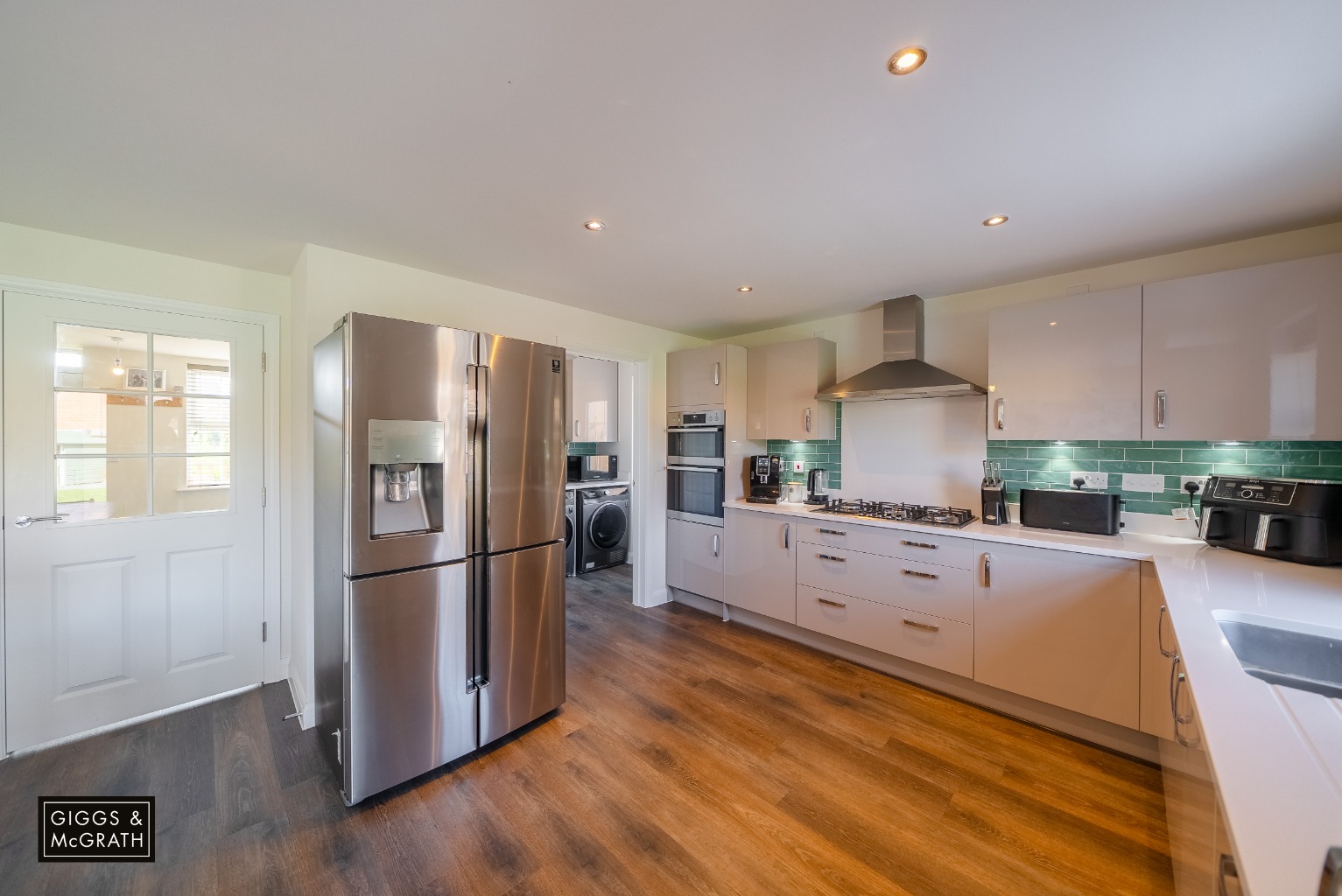 5 bed detached house for sale in Eldrida Drive, Huntingdon 5