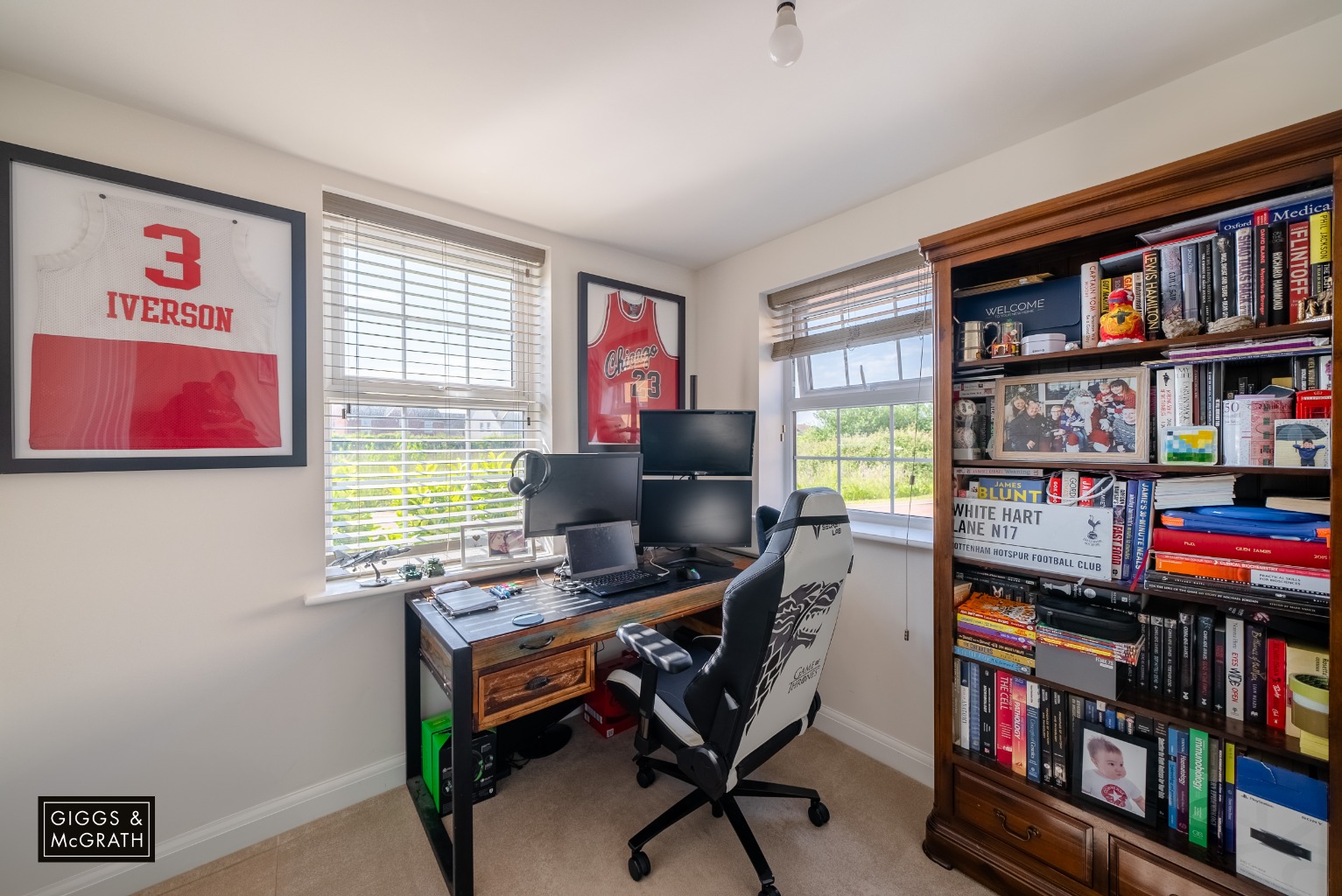 5 bed detached house for sale in Eldrida Drive, Huntingdon 7