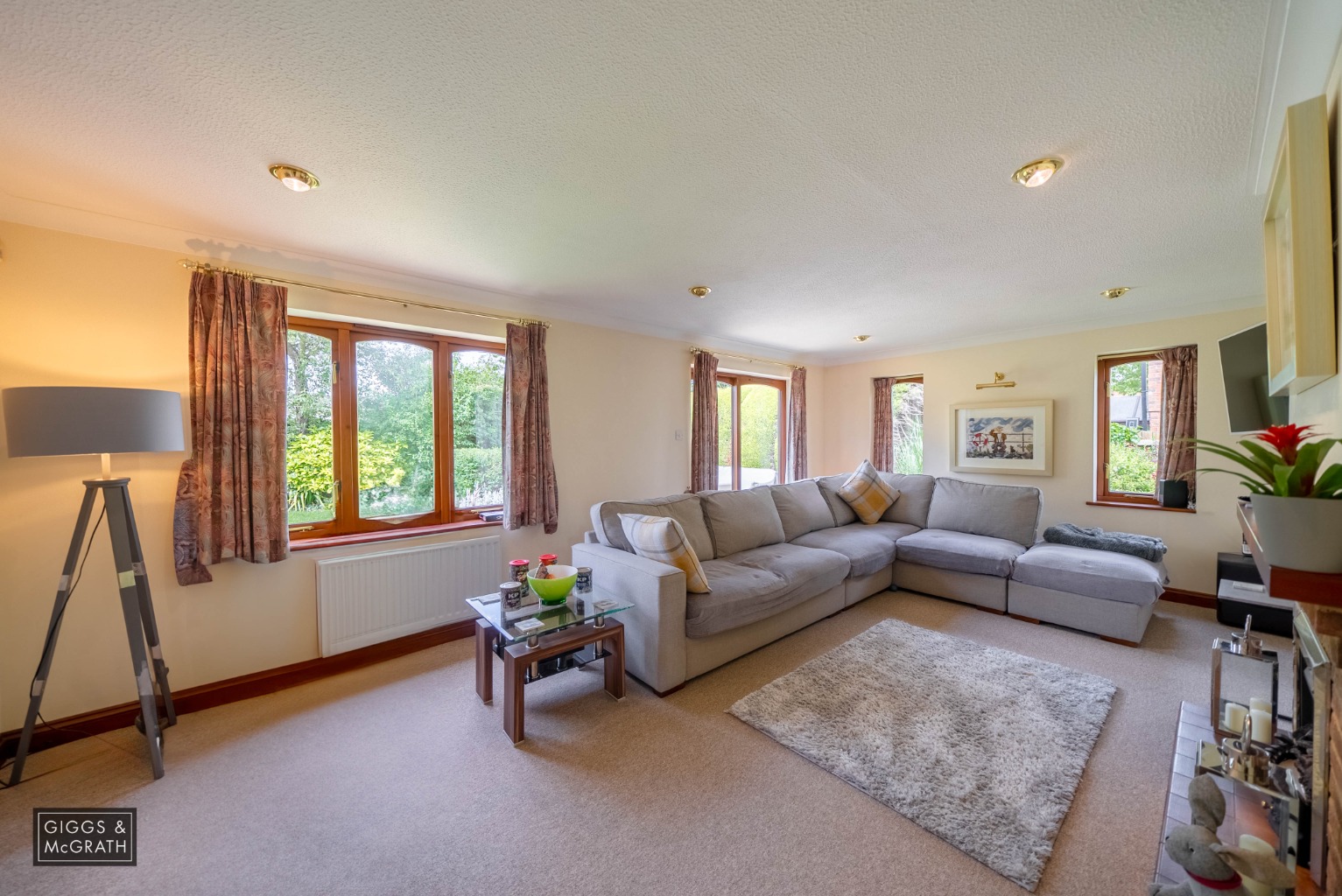 3 bed bungalow for sale in Sheepfold, St. Ives 2