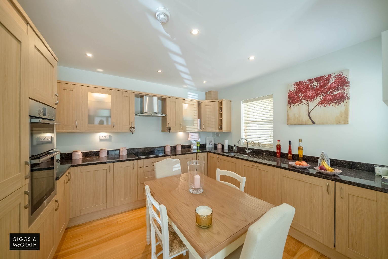 2 bed ground floor flat for sale in Thicket Road, Huntingdon  - Property Image 6