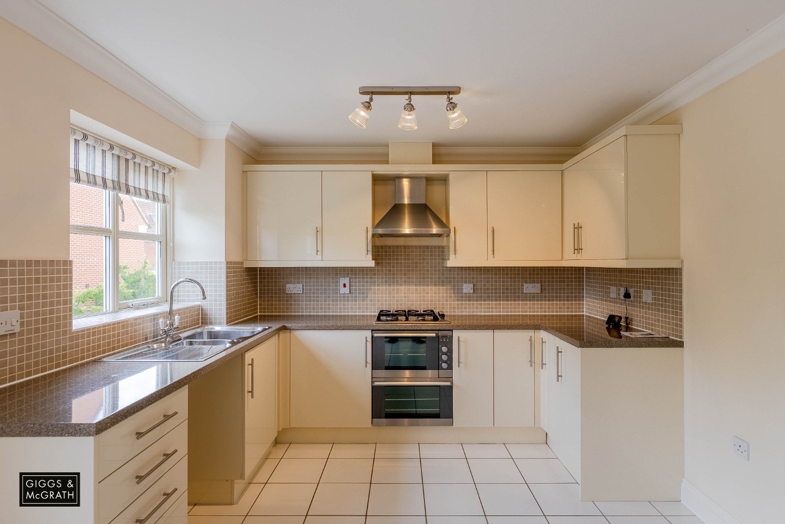 4 bed town house for sale in South Park Drive, Cambridge 1