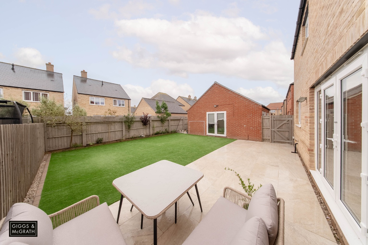 4 bed detached house for sale in Tiptoff Close, Huntingdon  - Property Image 16