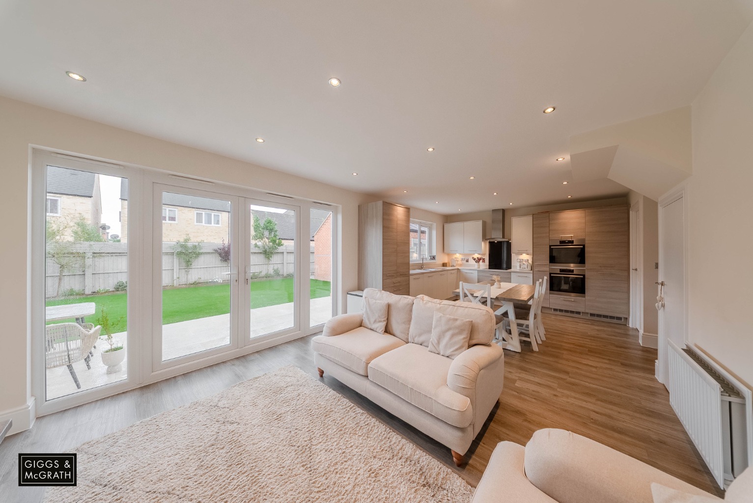 4 bed detached house for sale in Tiptoff Close, Huntingdon 1