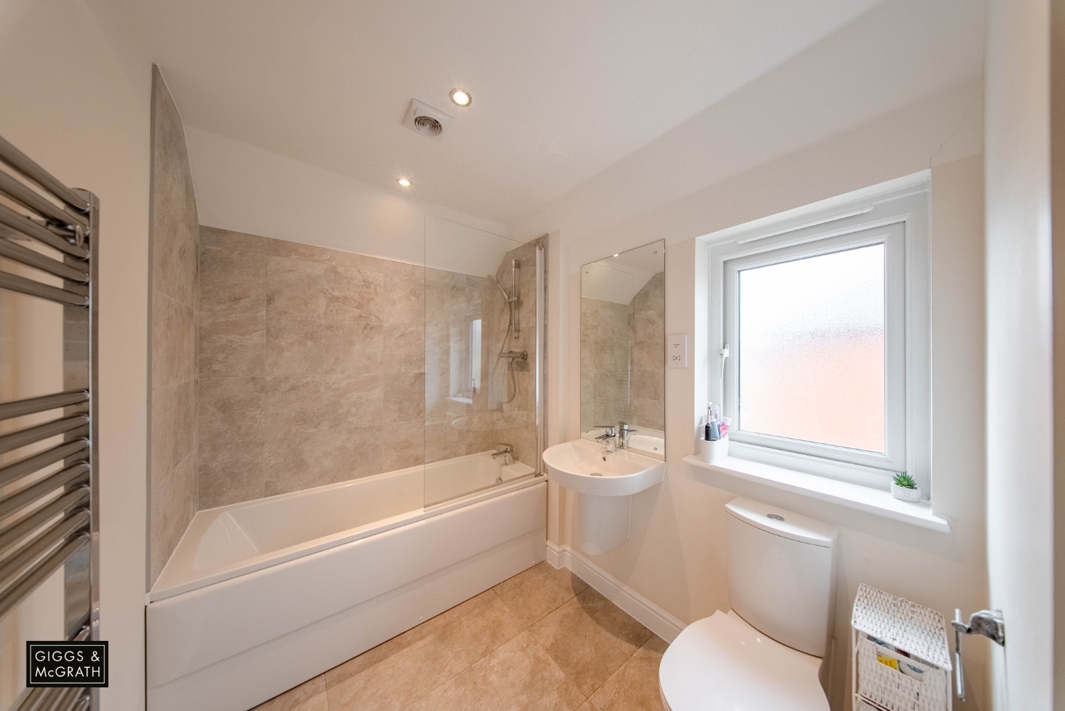 4 bed detached house for sale in Tiptoff Close, Huntingdon  - Property Image 15