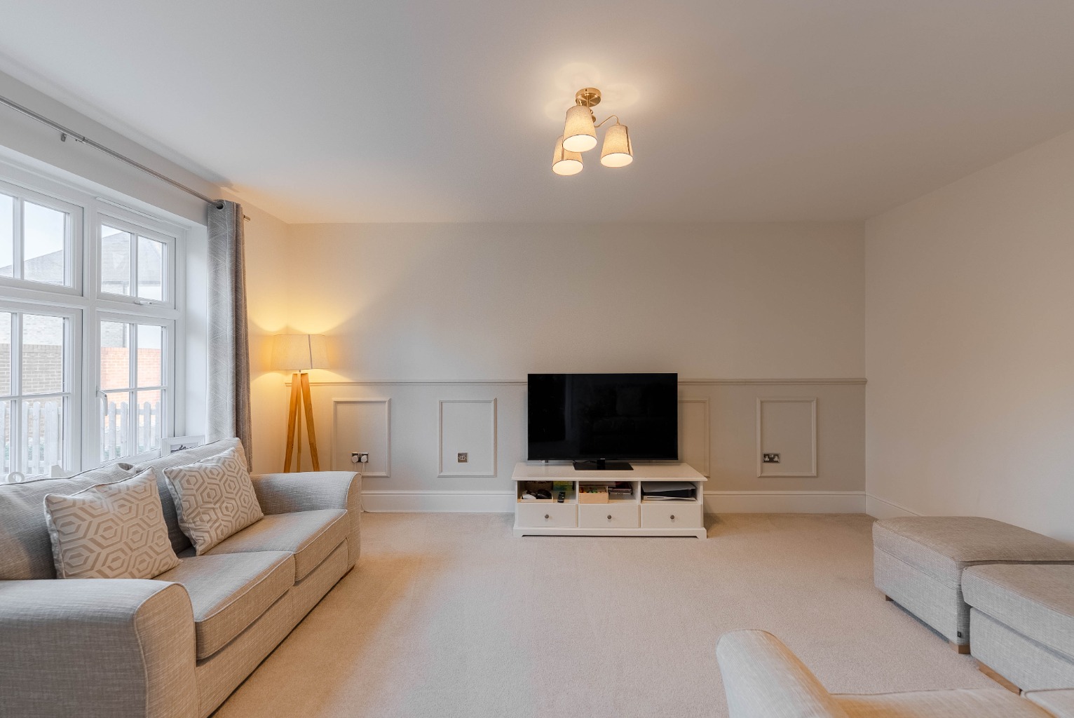 4 bed detached house for sale in Tiptoff Close, Huntingdon  - Property Image 8