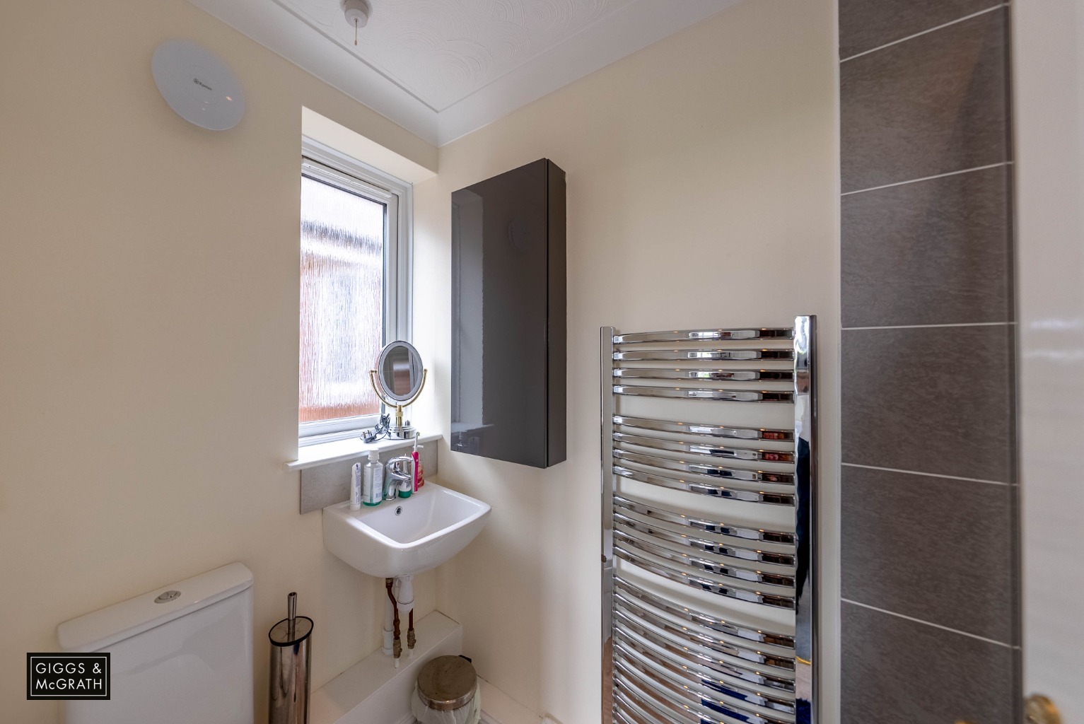 4 bed detached house for sale in The Sycamores, Huntingdon 10