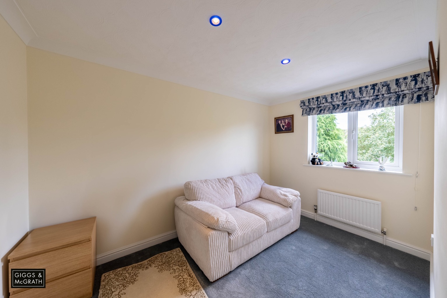 4 bed detached house for sale in The Sycamores, Huntingdon 13